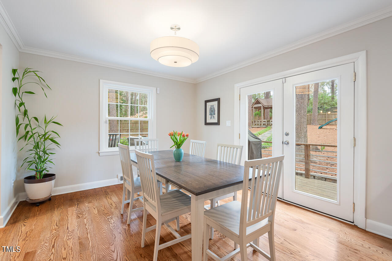 2528 Wrightwood Avenue