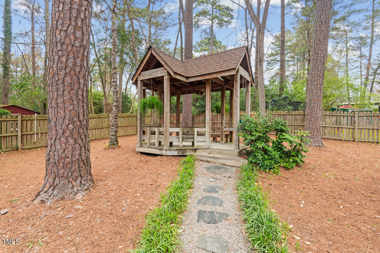 2528 Wrightwood Avenue