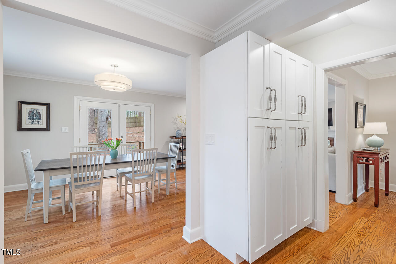 2528 Wrightwood Avenue