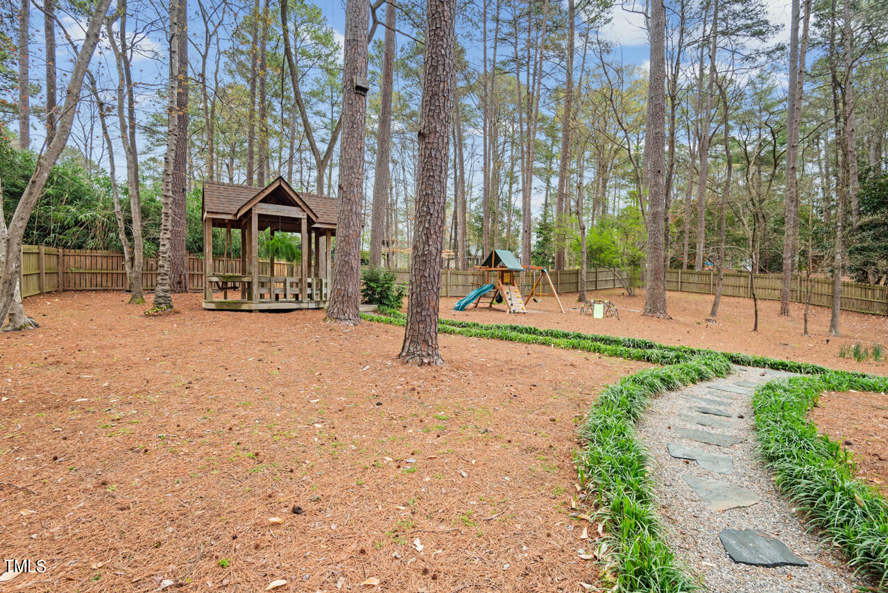 2528 Wrightwood Avenue