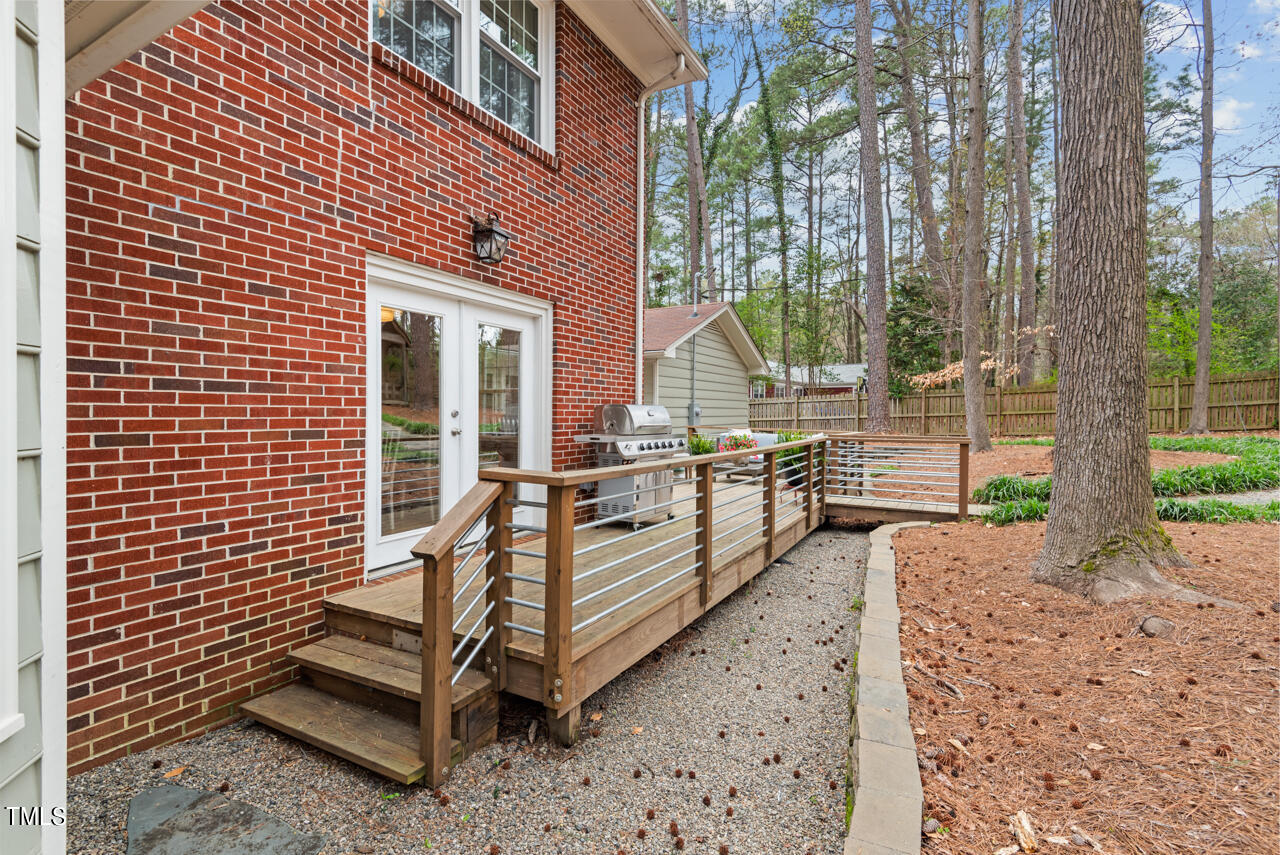 2528 Wrightwood Avenue