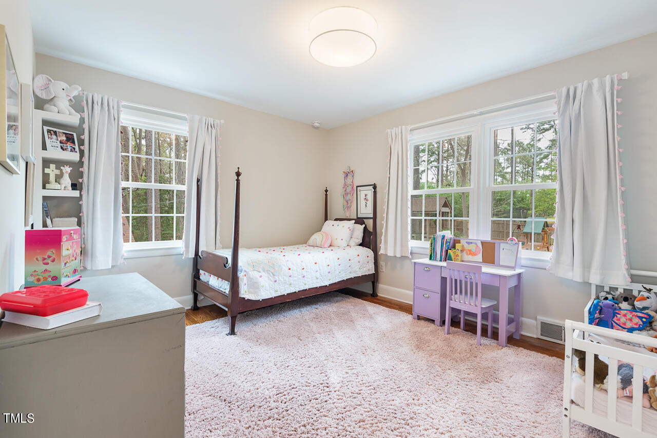 2528 Wrightwood Avenue