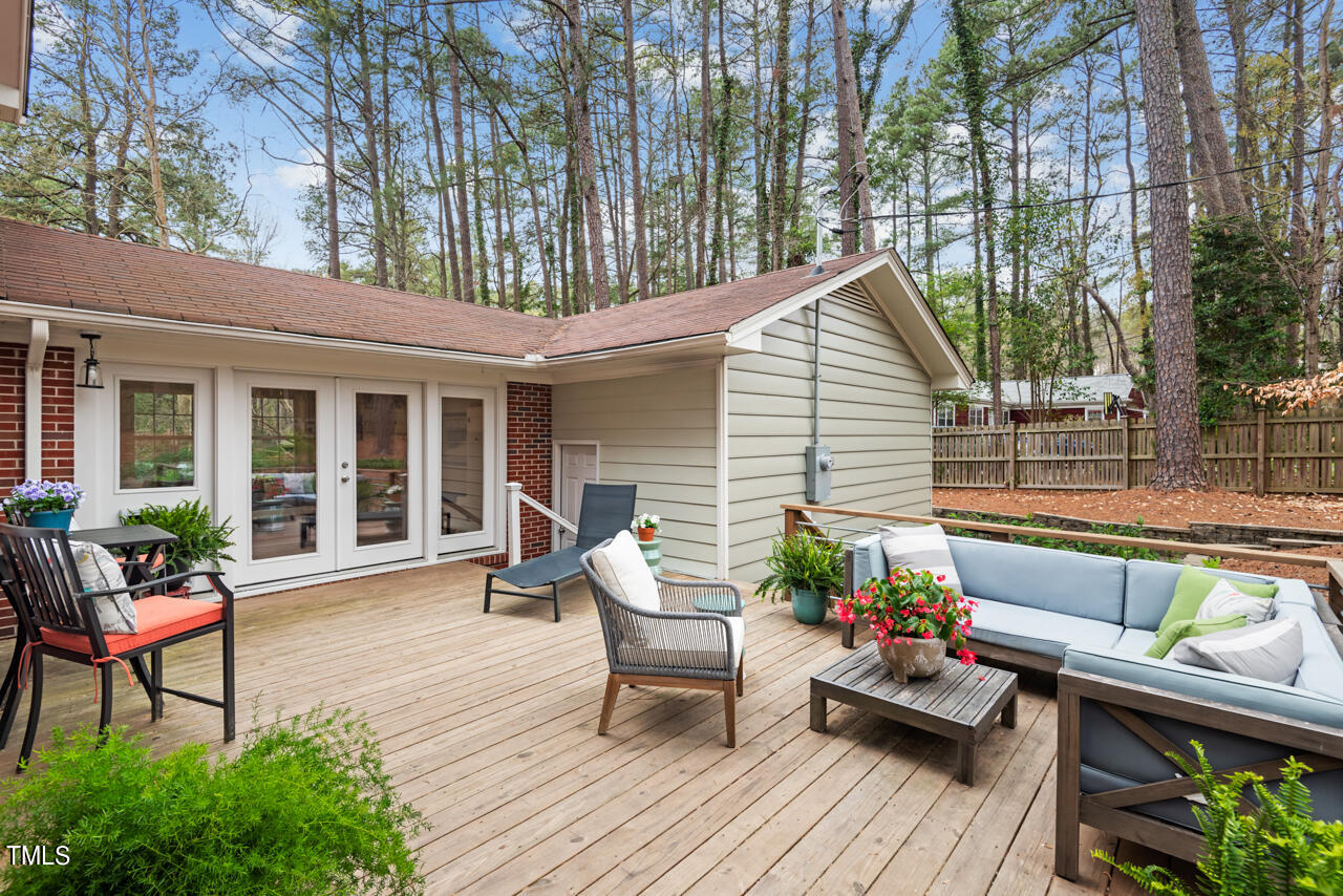 2528 Wrightwood Avenue