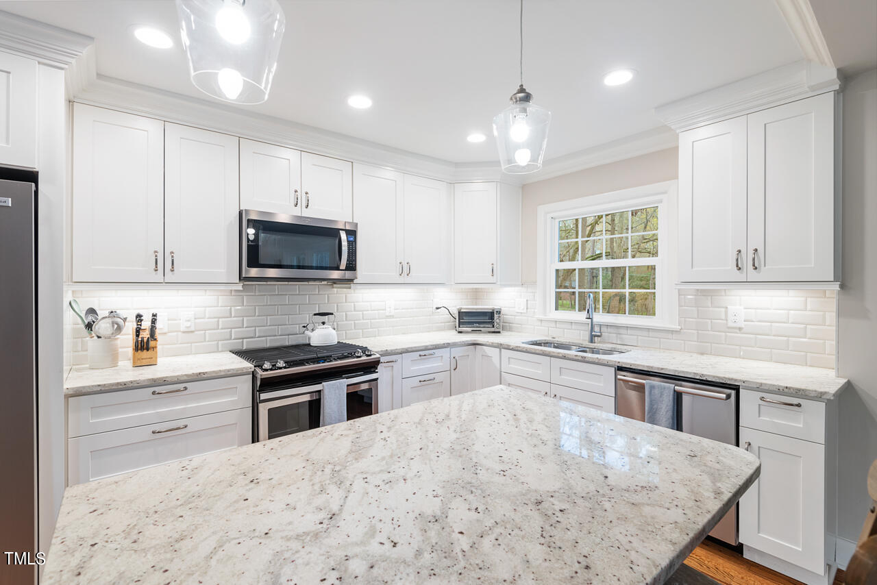 2528 Wrightwood Avenue