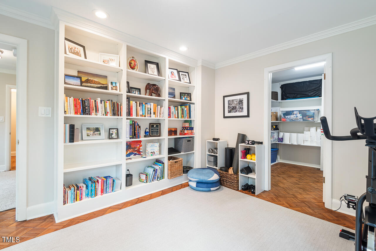 2528 Wrightwood Avenue