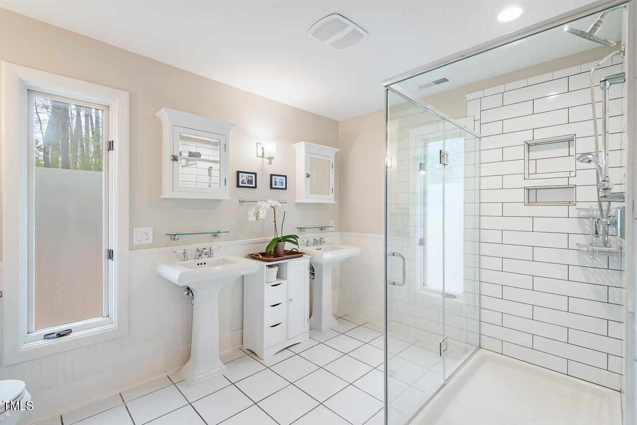 2528 Wrightwood Avenue