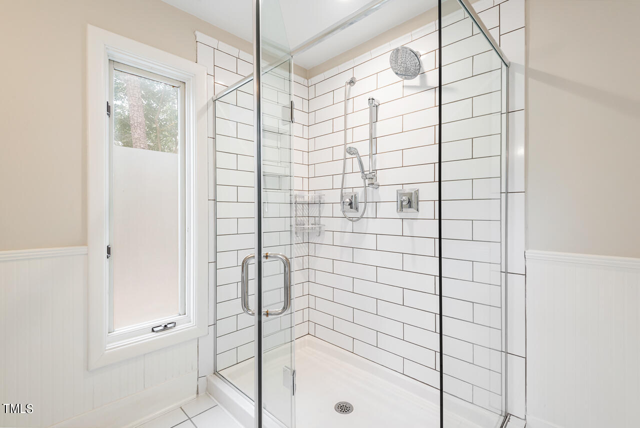 2528 Wrightwood Avenue