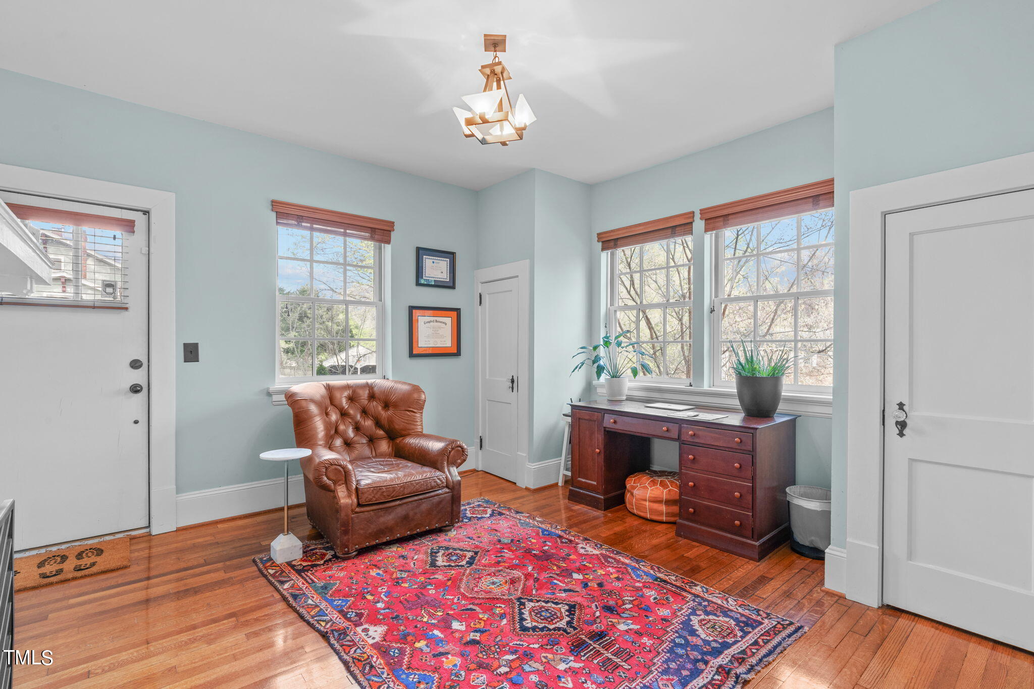 401 E Trinity Avenue