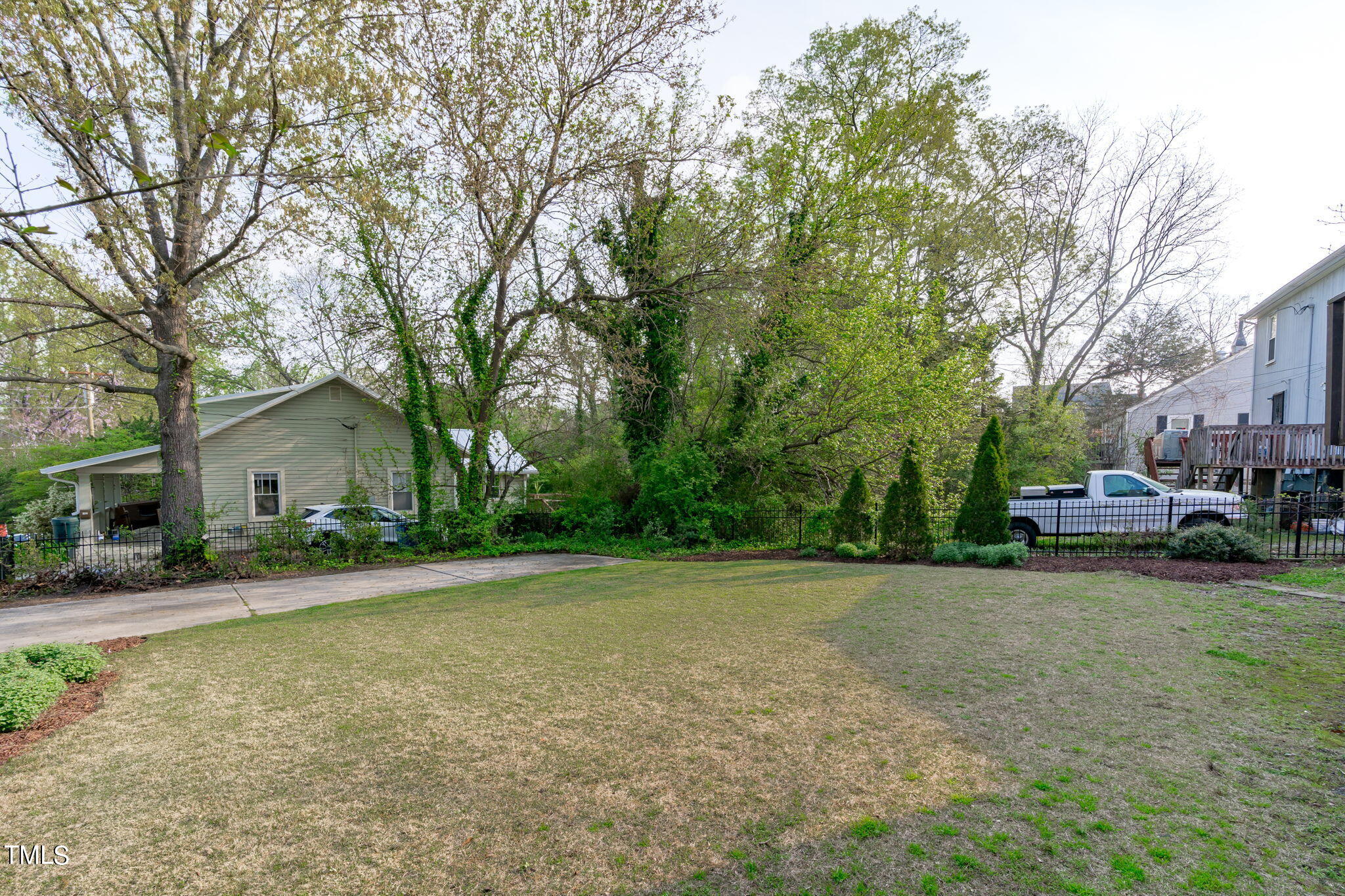 401 E Trinity Avenue