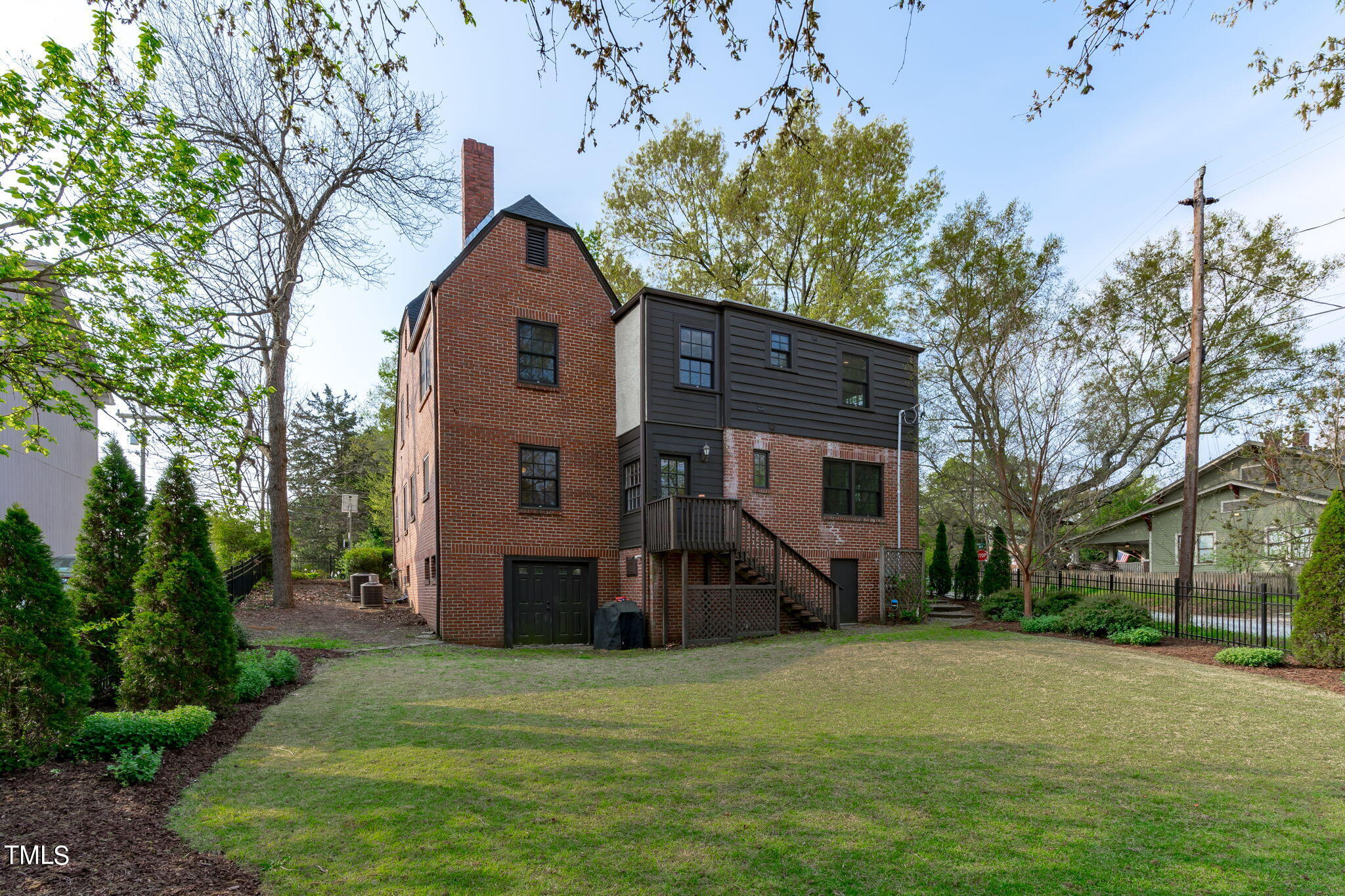 401 E Trinity Avenue