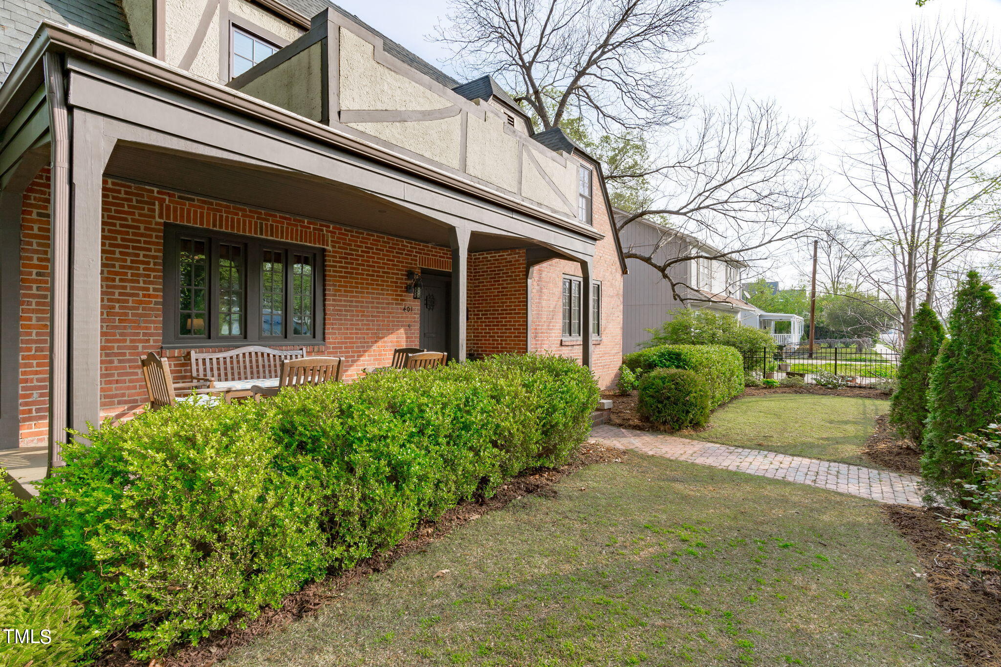 401 E Trinity Avenue