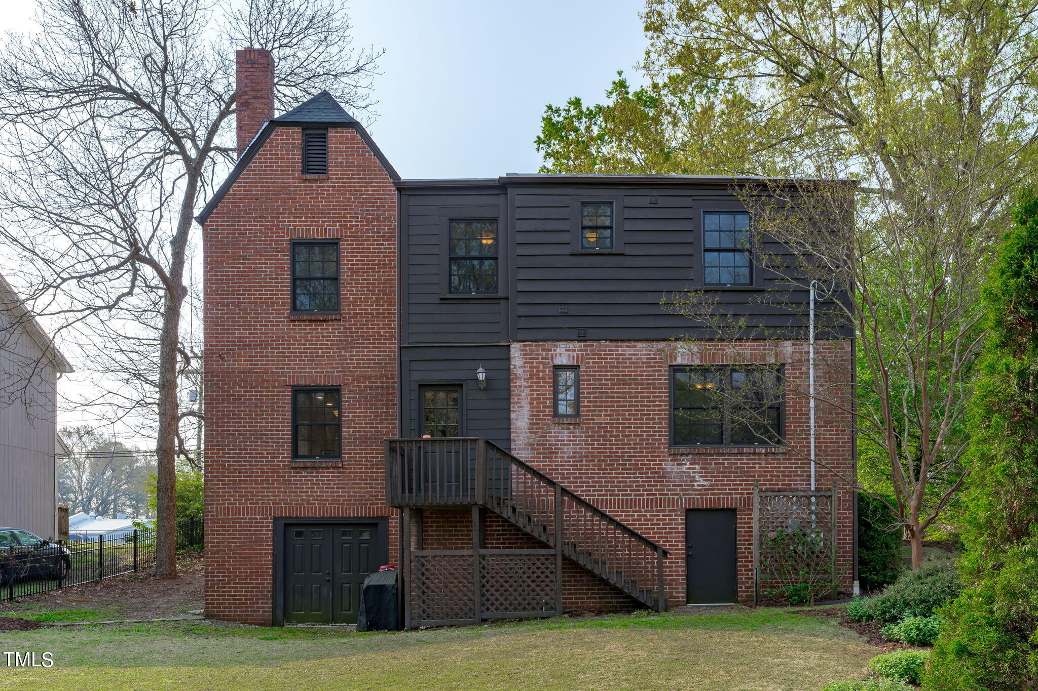 401 E Trinity Avenue