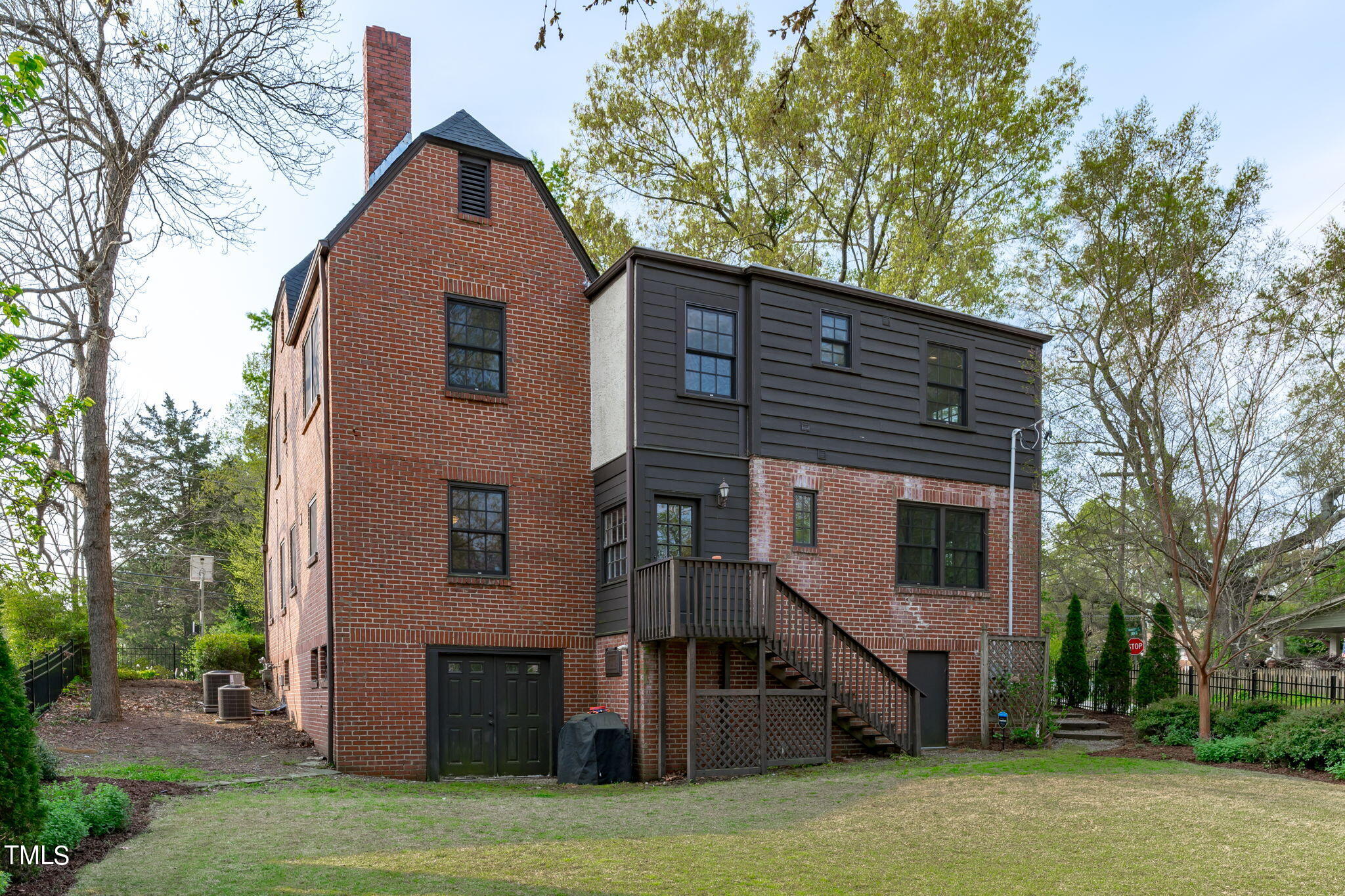 401 E Trinity Avenue