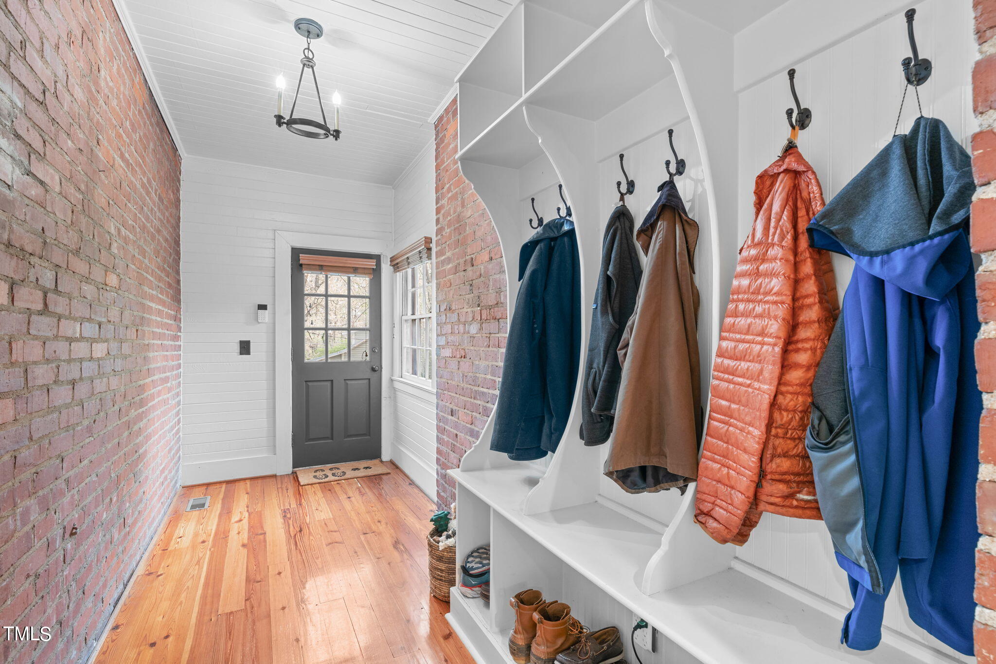 401 E Trinity Avenue