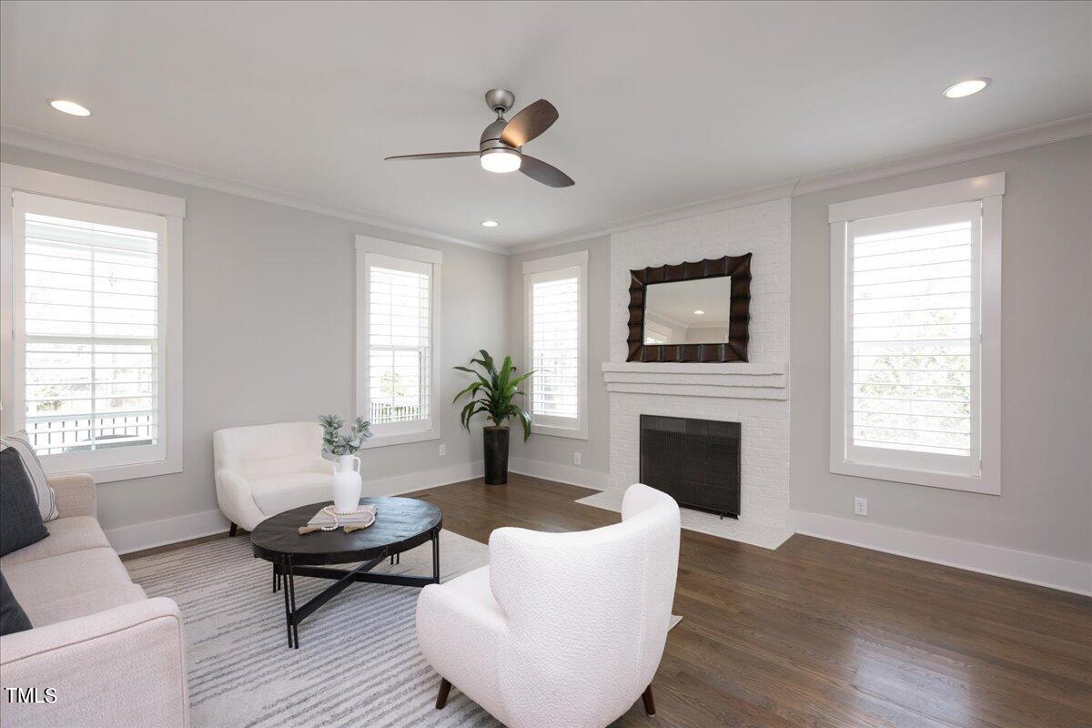 3725 Stonegate Drive