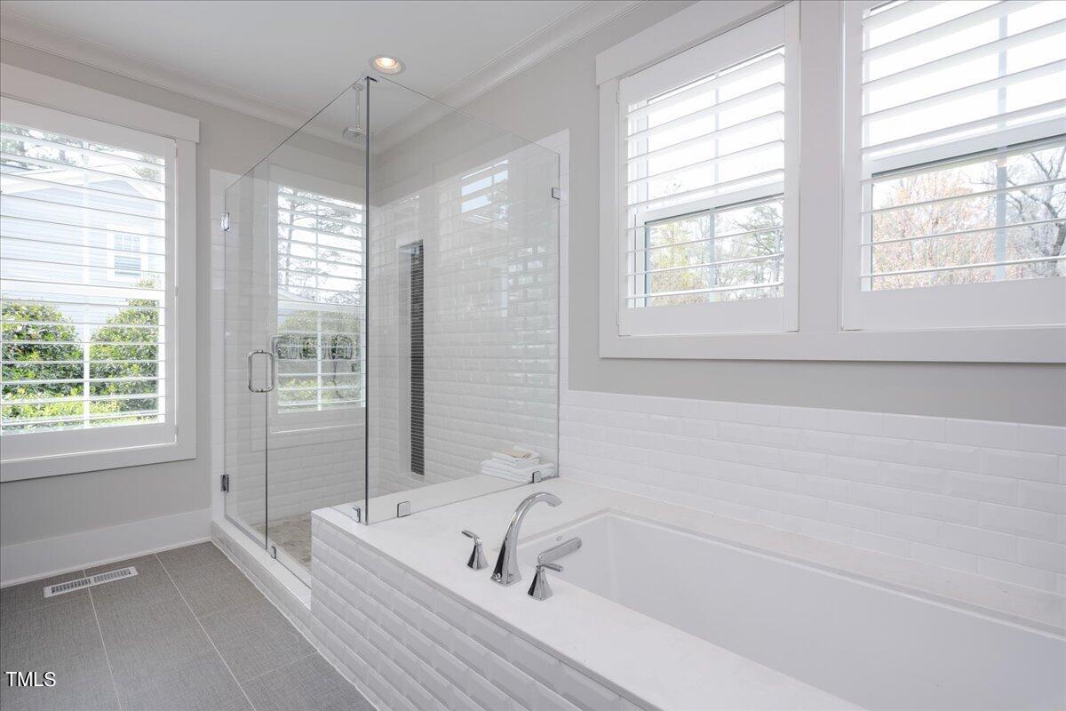 3725 Stonegate Drive