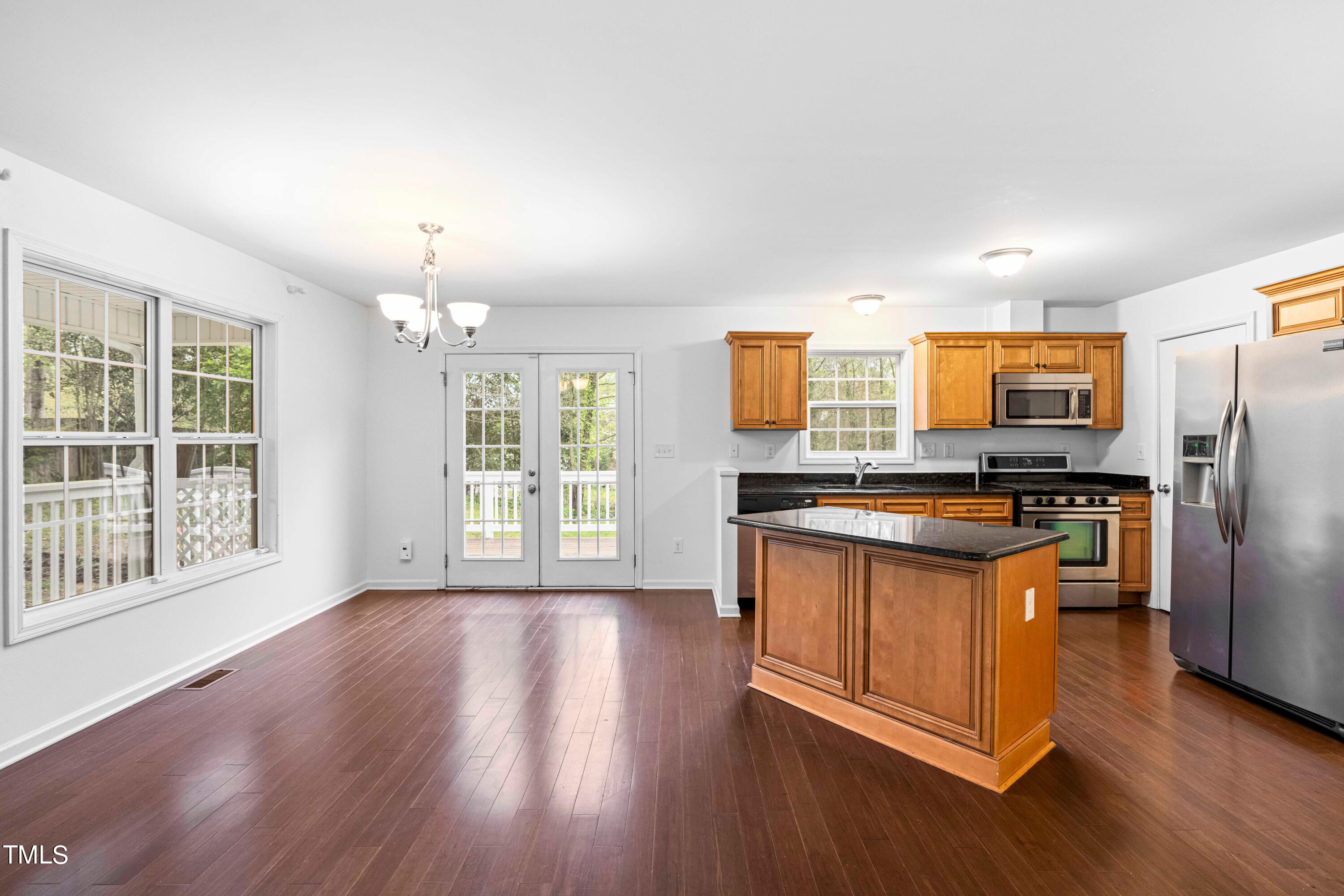 1103 W Murray Avenue