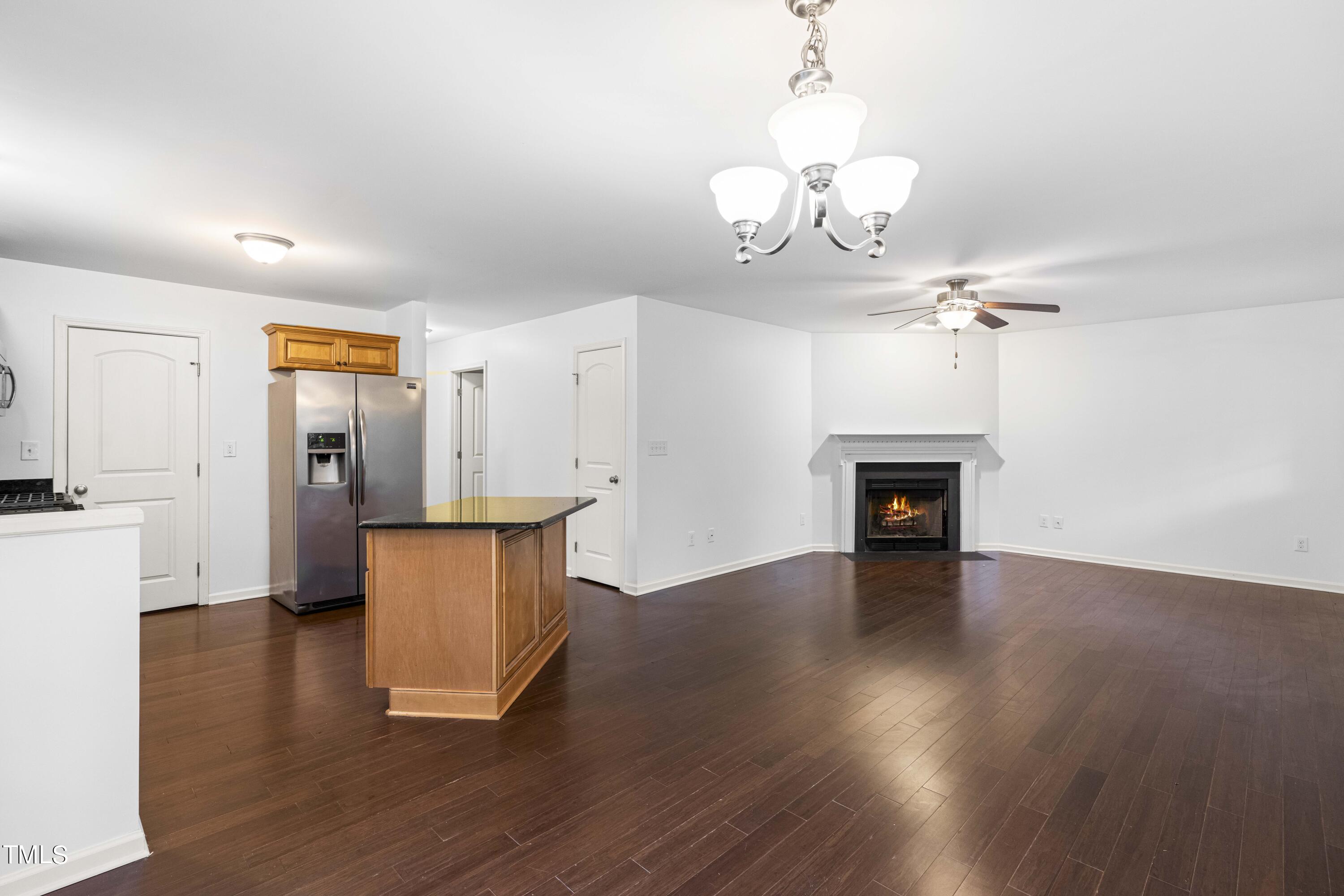 1103 W Murray Avenue