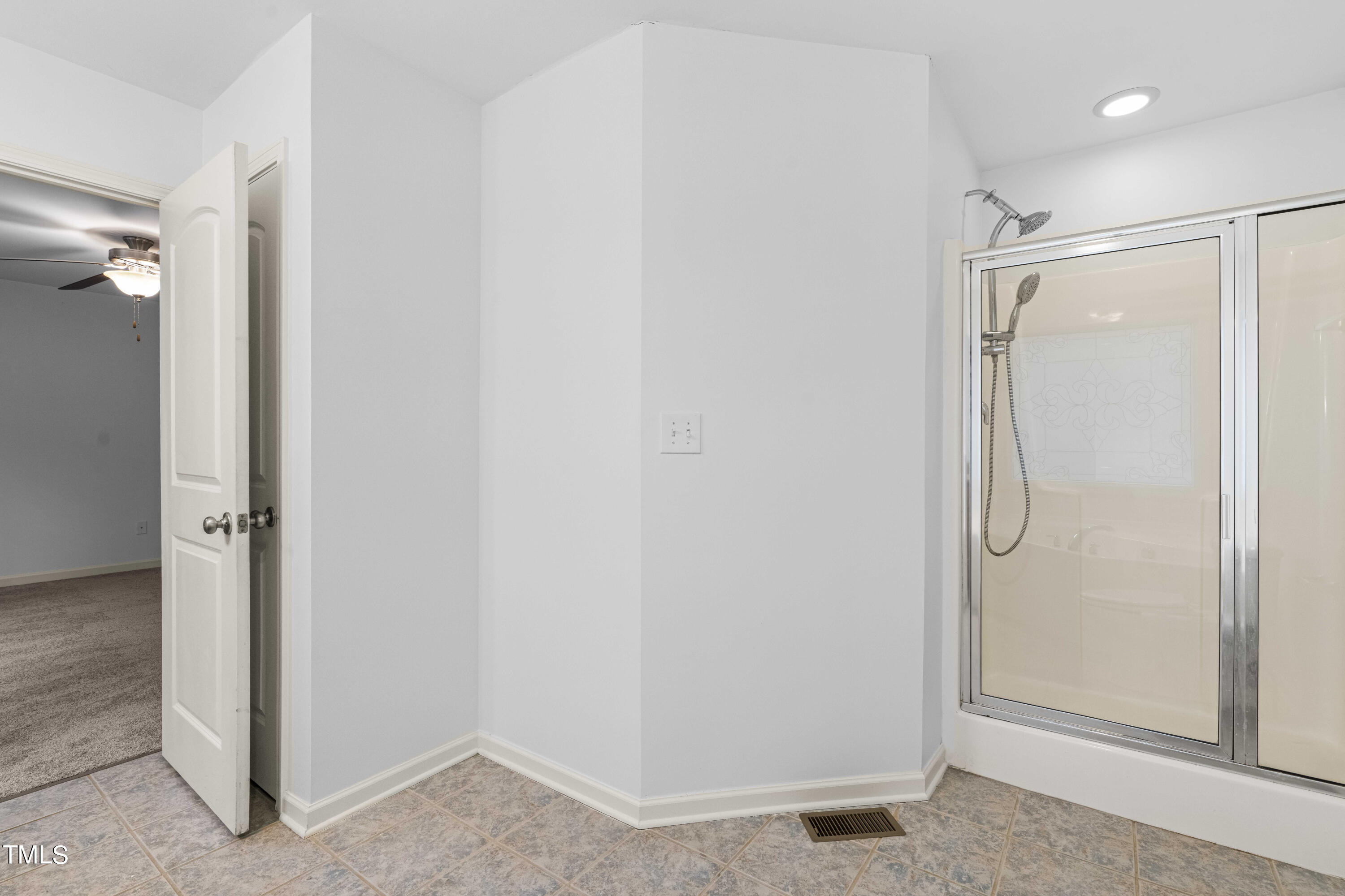 1103 W Murray Avenue