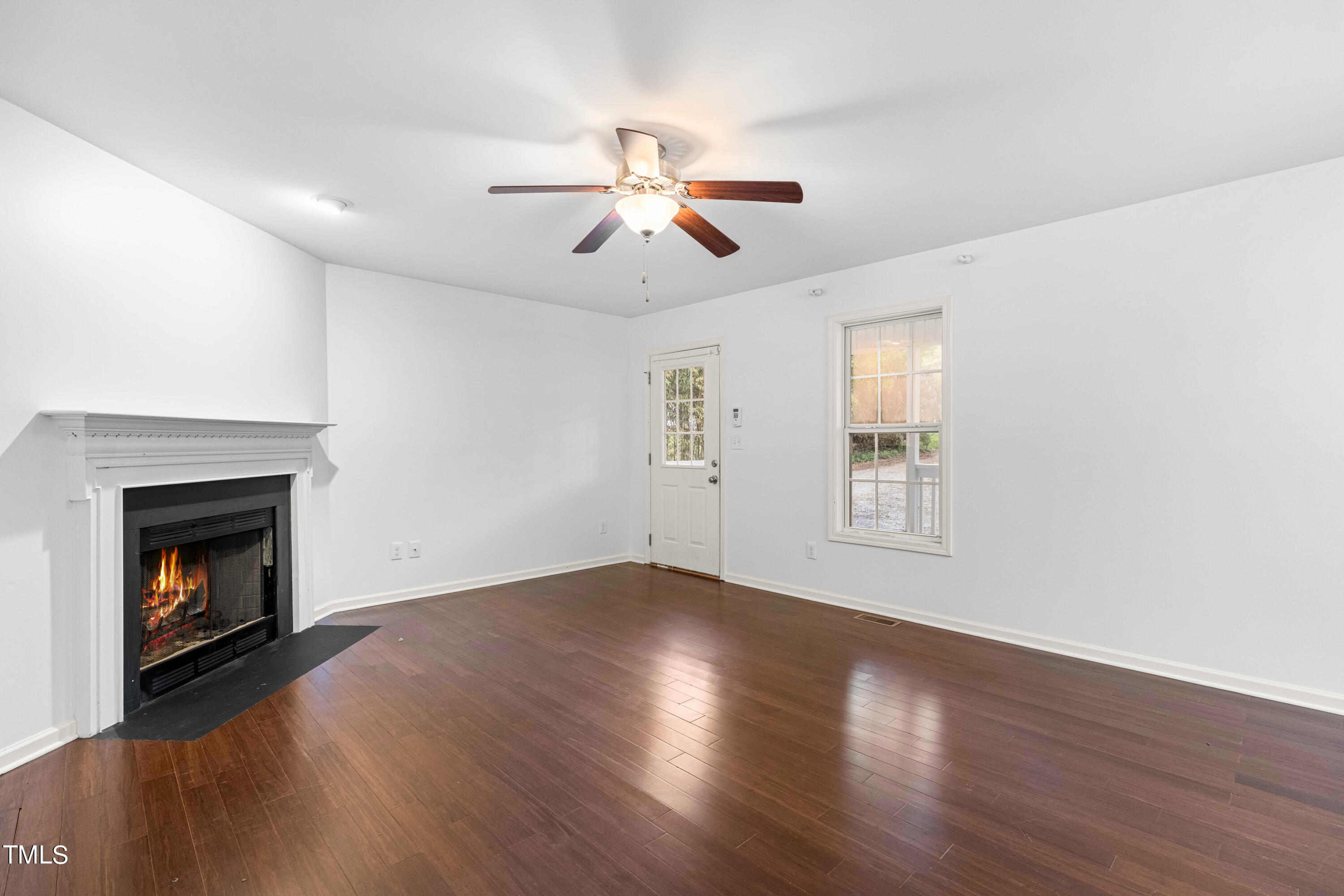 1103 W Murray Avenue