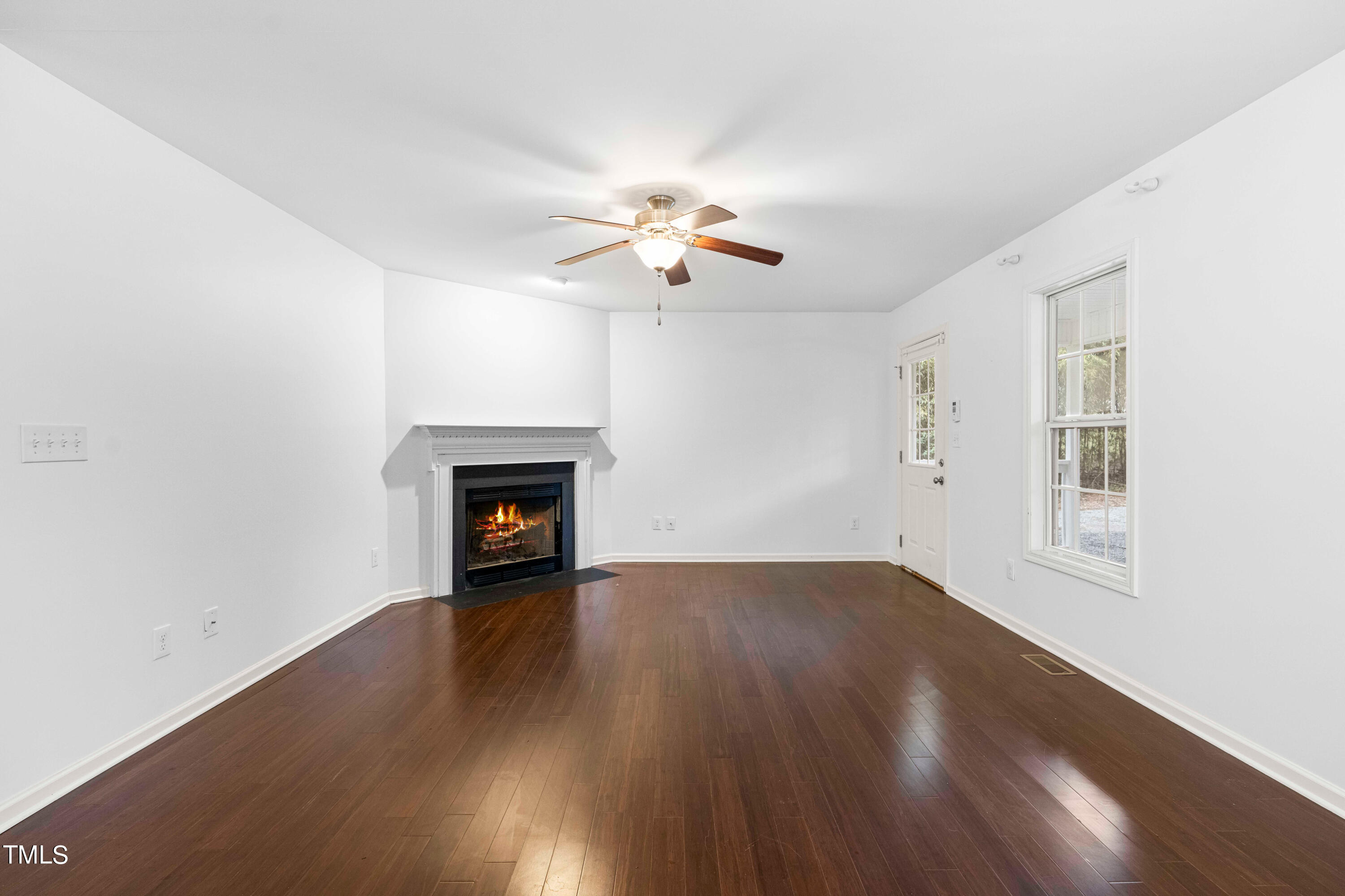 1103 W Murray Avenue