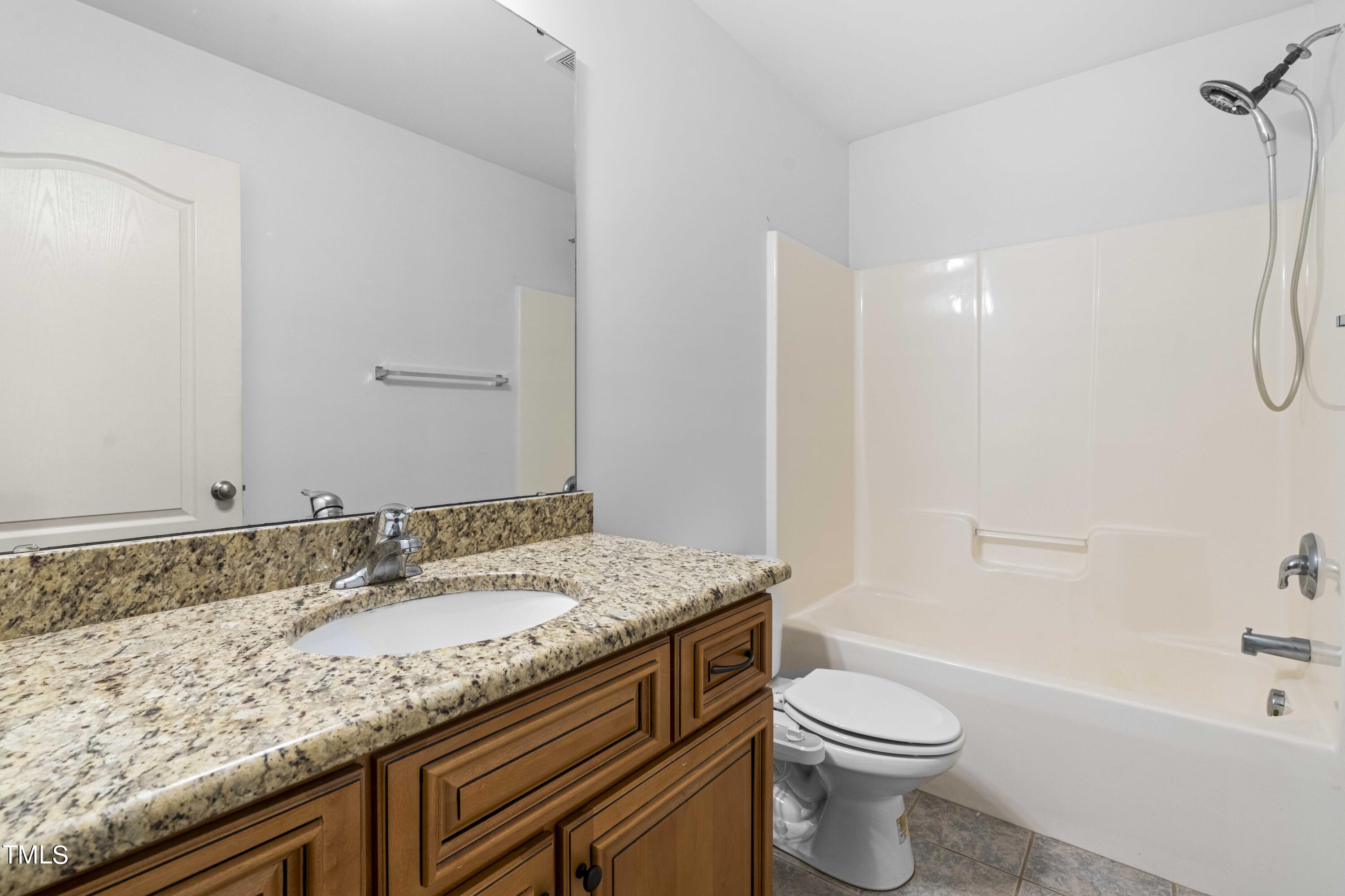 1103 W Murray Avenue