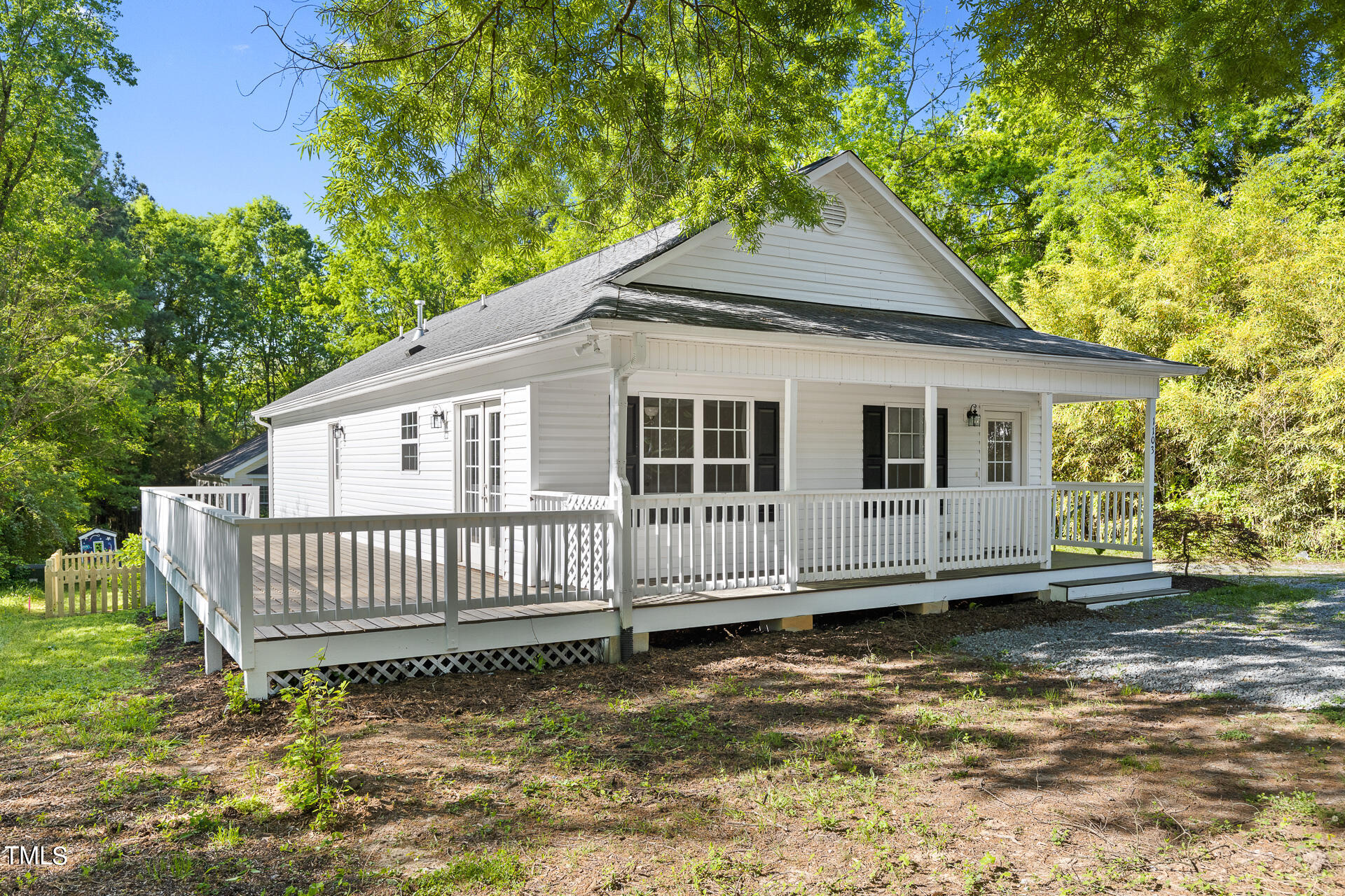 1103 W Murray Avenue