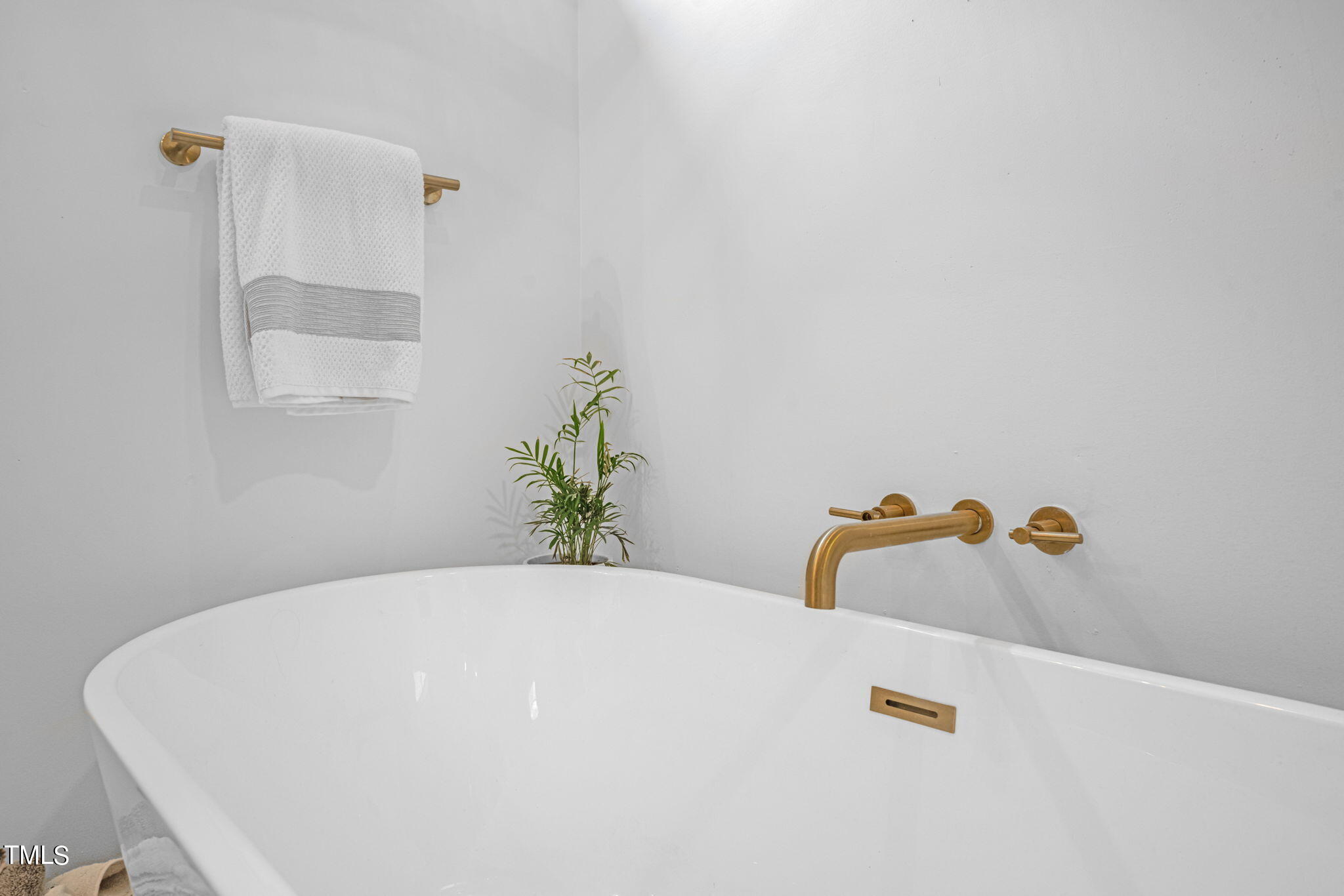 4621 Myra Glen Place