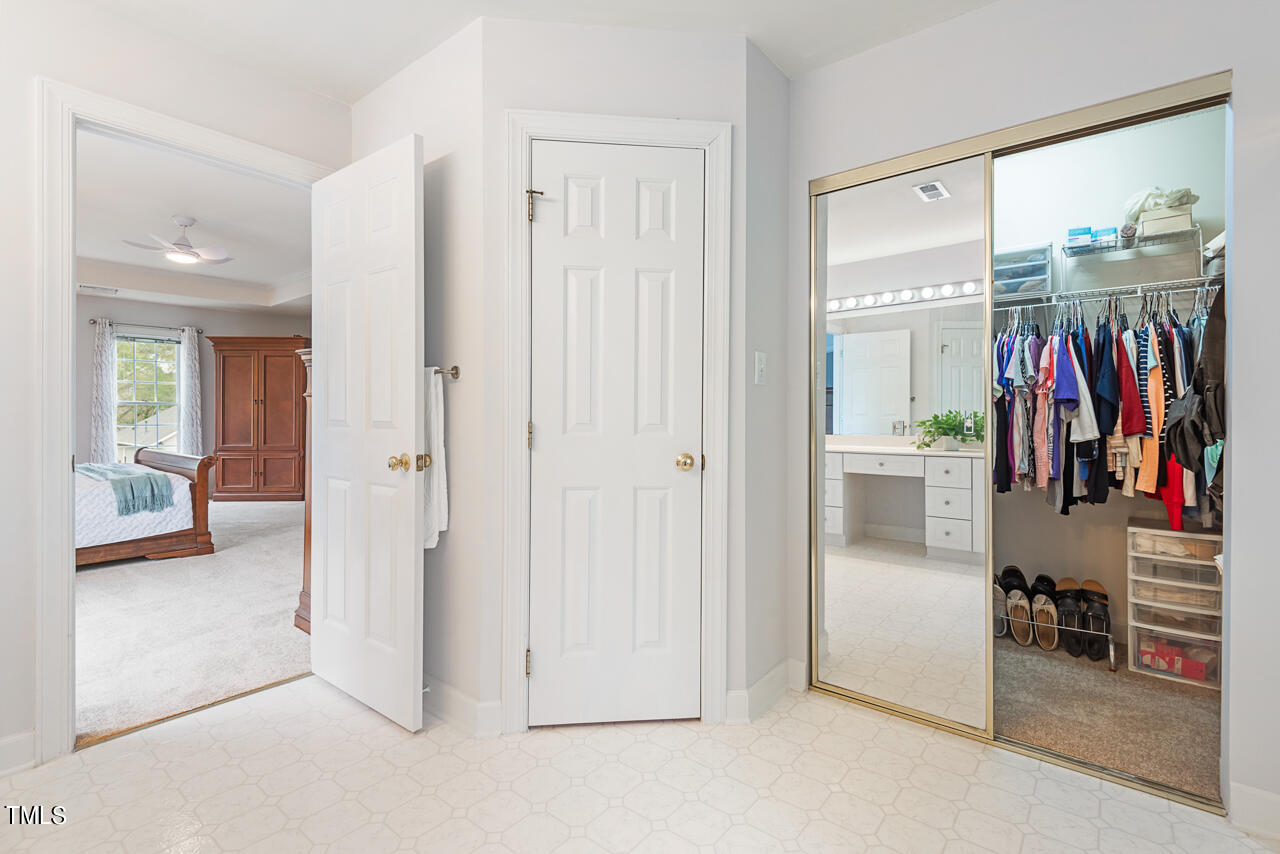 5209 Harrington Grove Drive