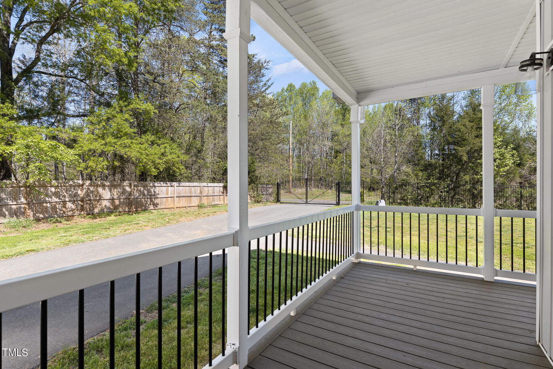 1725 Willie Gray Road