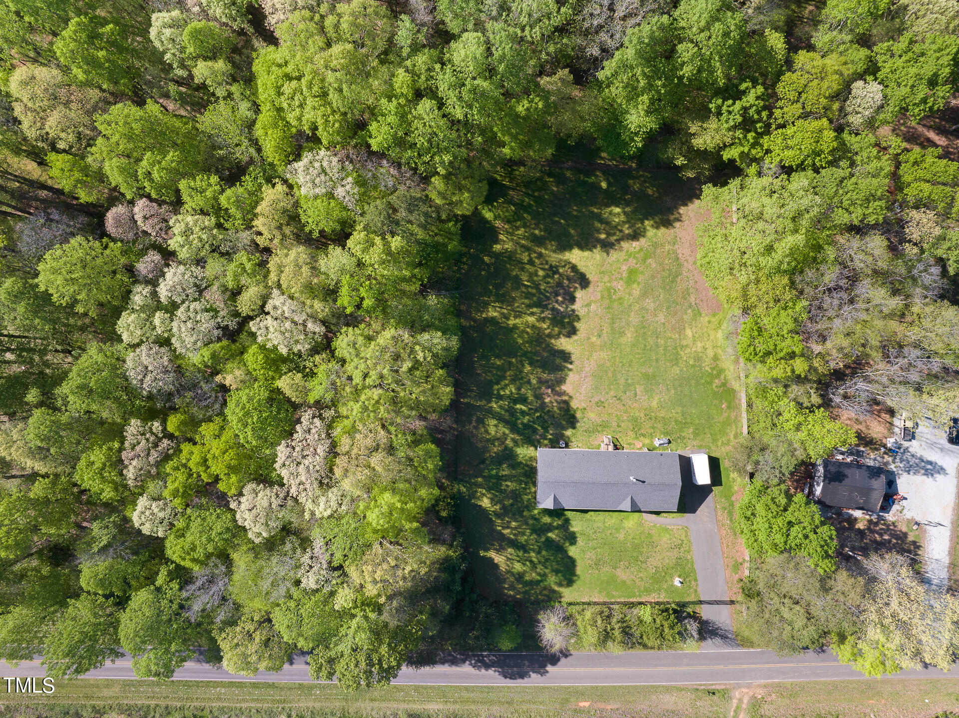 1725 Willie Gray Road