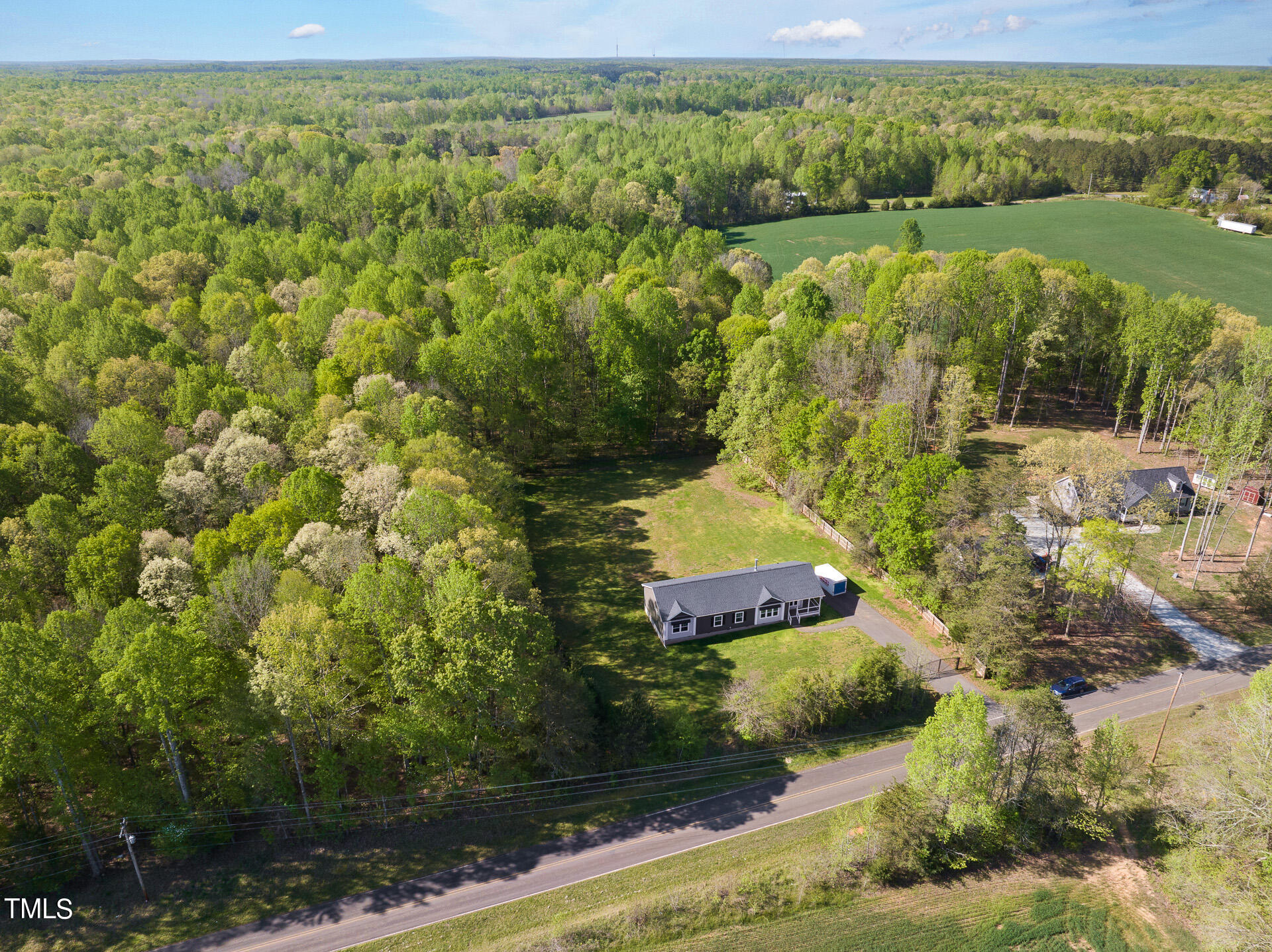 1725 Willie Gray Road