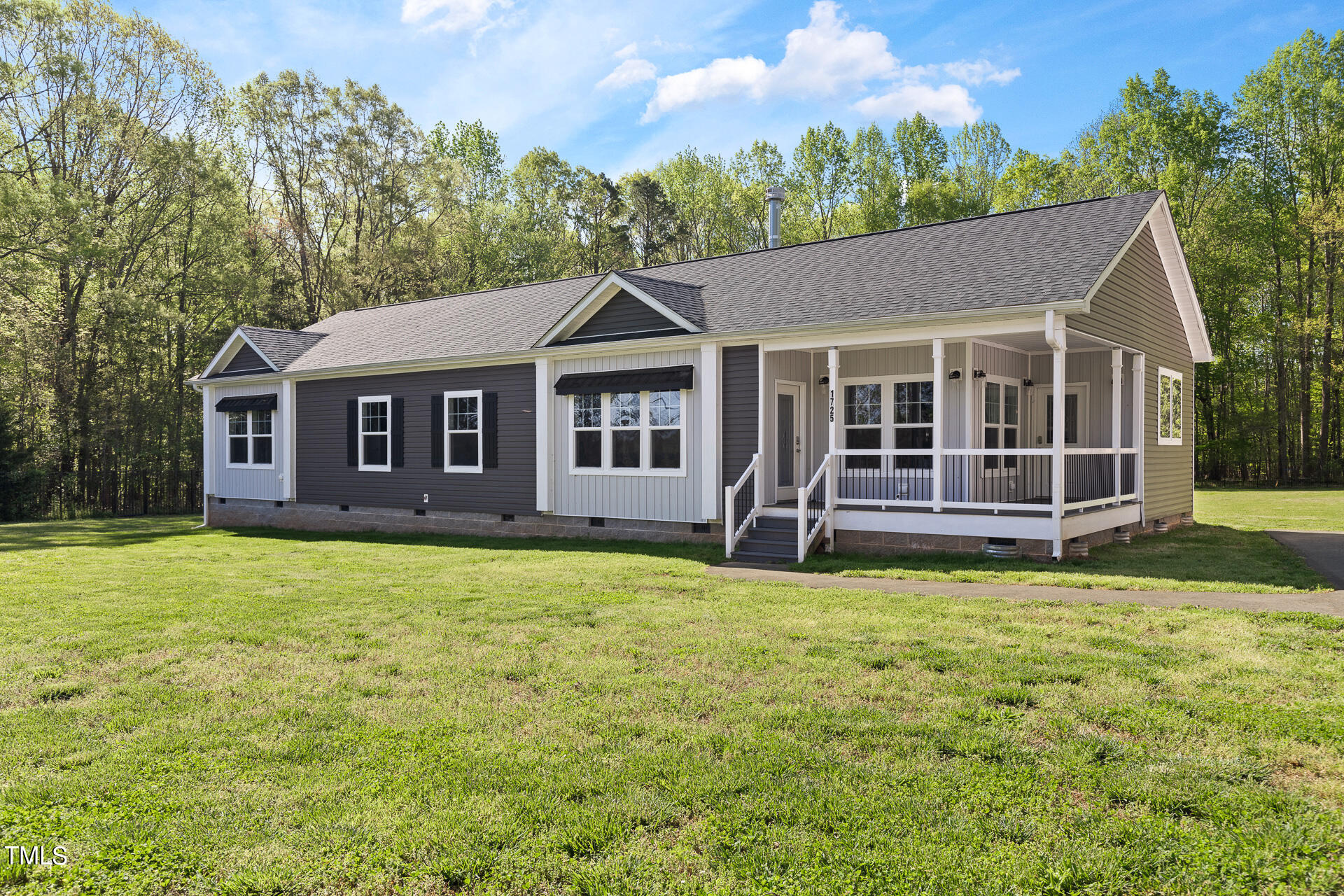 1725 Willie Gray Road