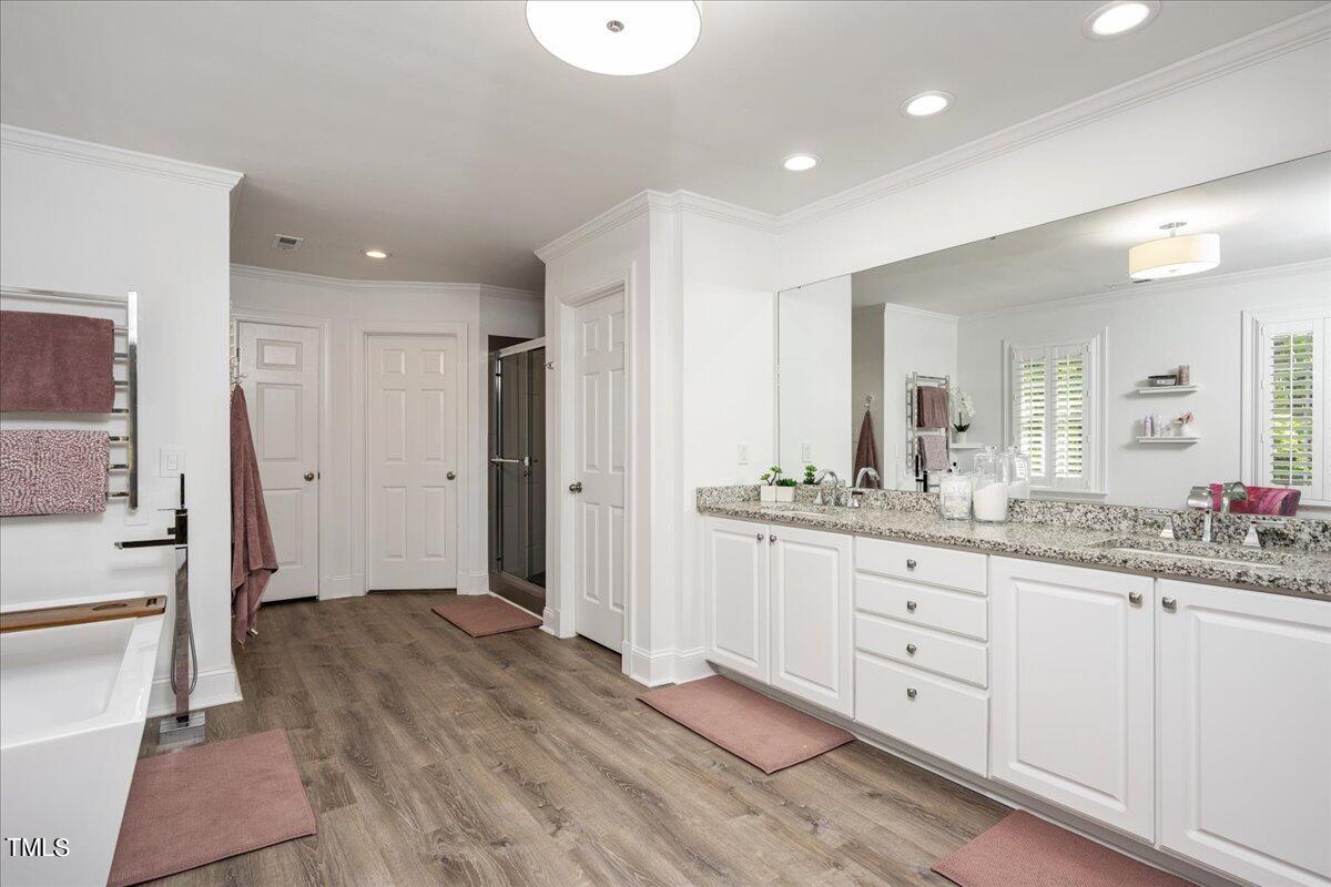 1517 Brightwater Court