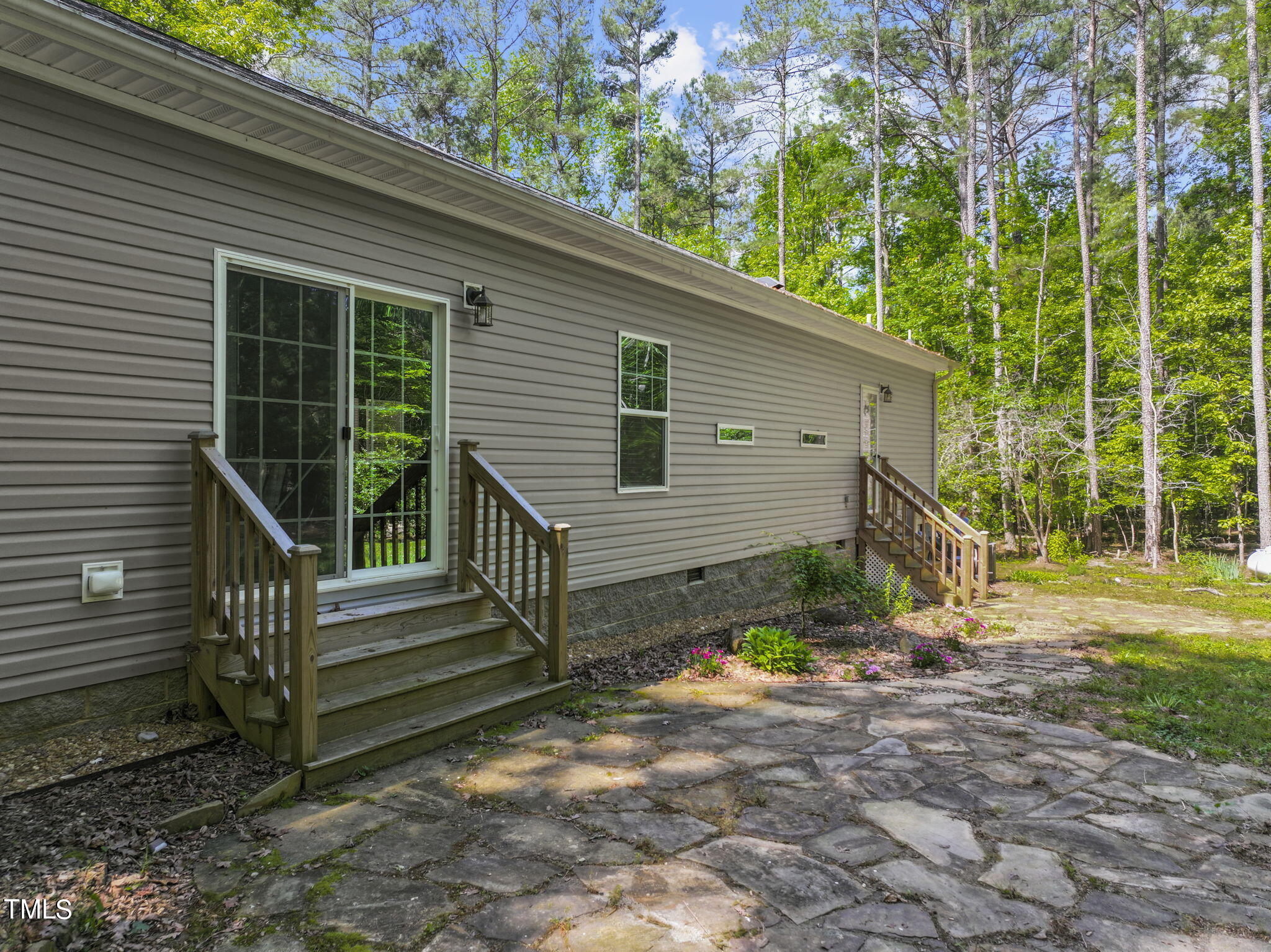 435 Dorcurt Hills Road