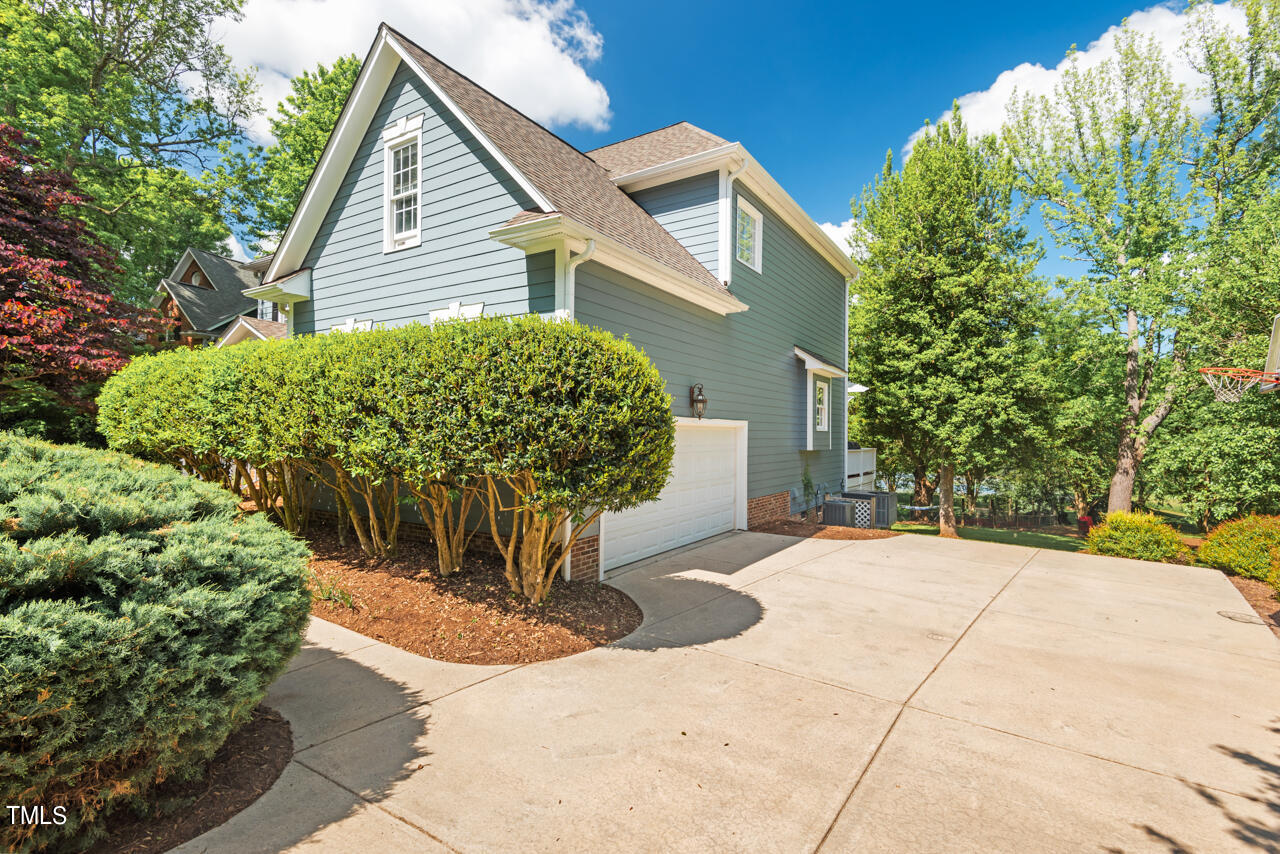 414 Hogan Woods Circle
