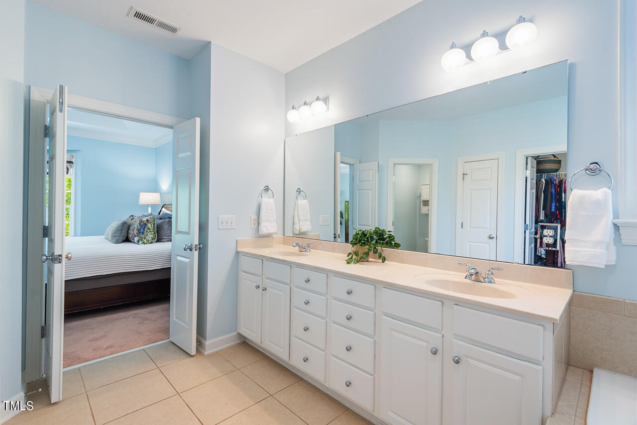 414 Hogan Woods Circle