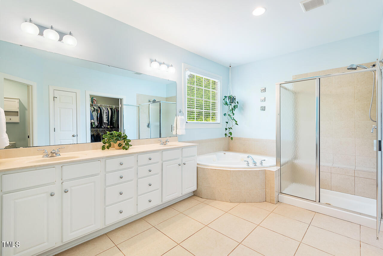 414 Hogan Woods Circle