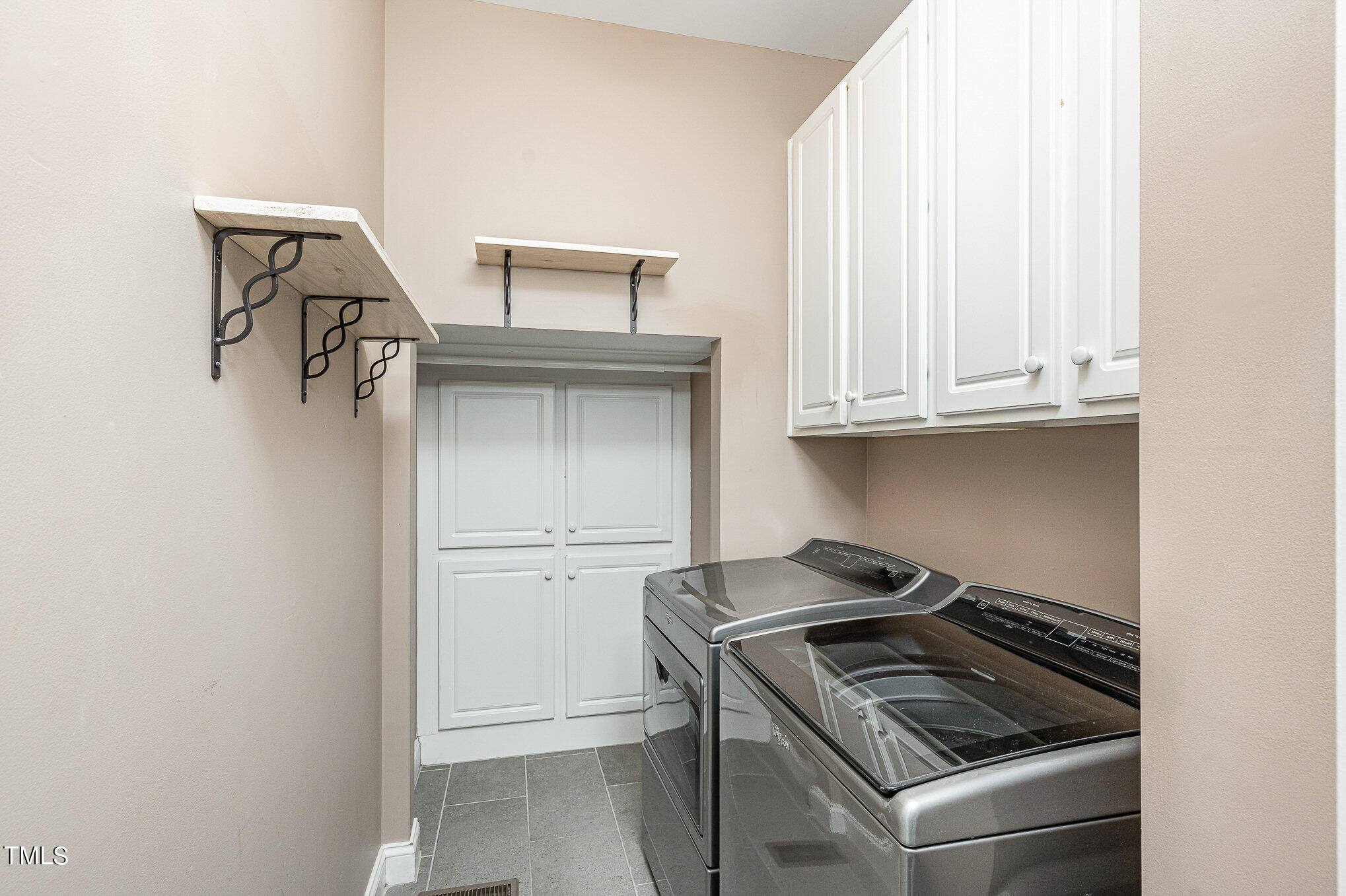 4310 Pine Bark Trail