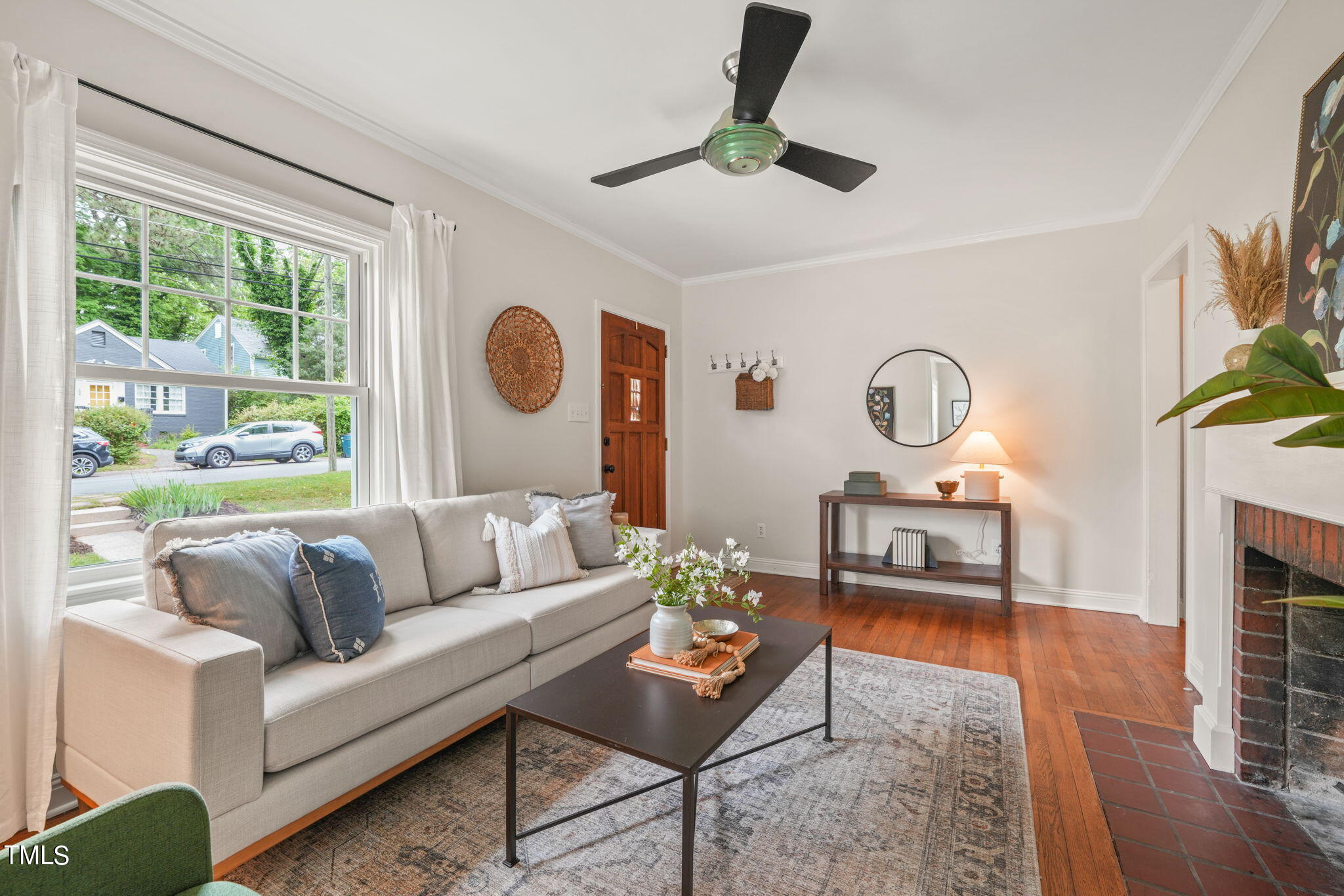 105 W Maynard Avenue