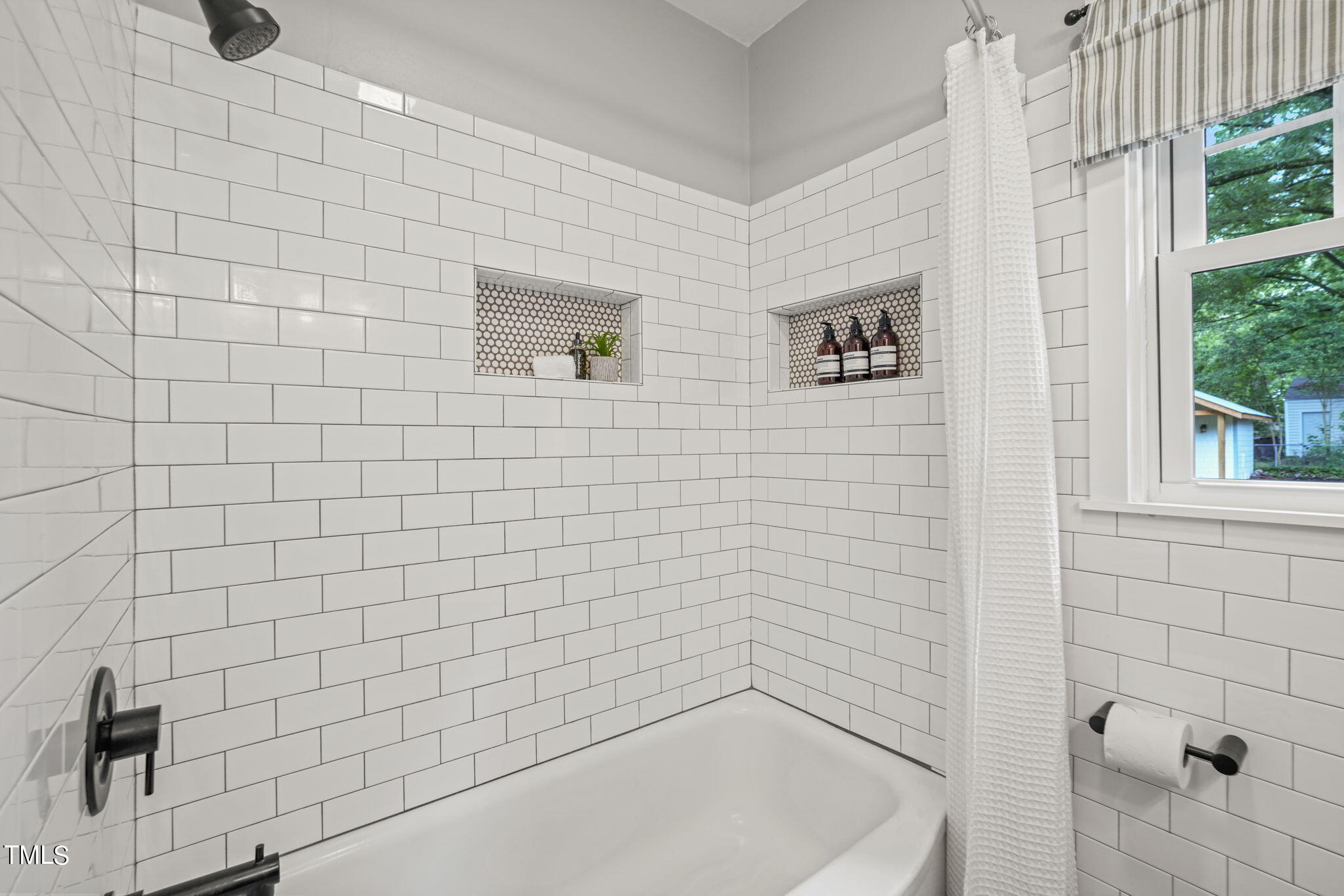 105 W Maynard Avenue