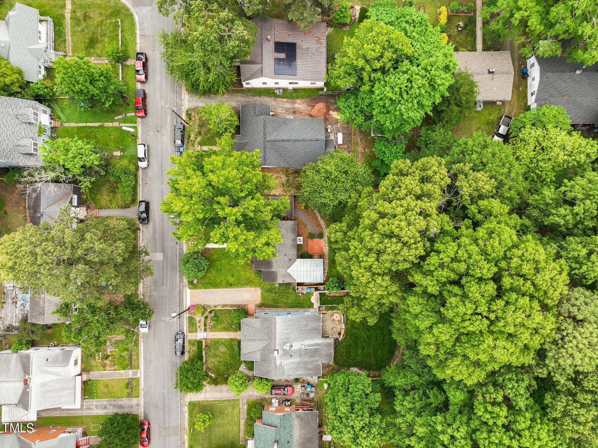 105 W Maynard Avenue