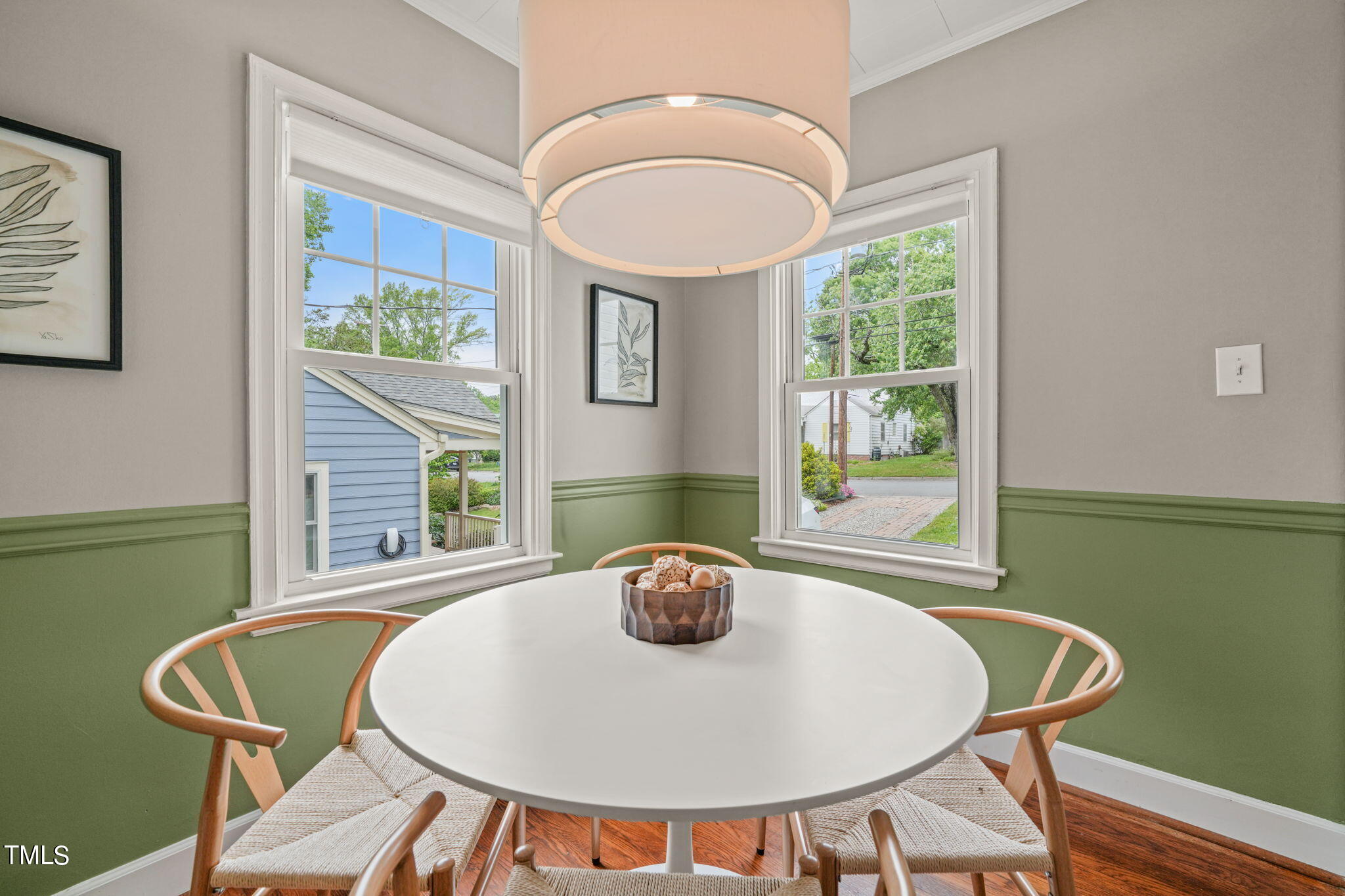 105 W Maynard Avenue