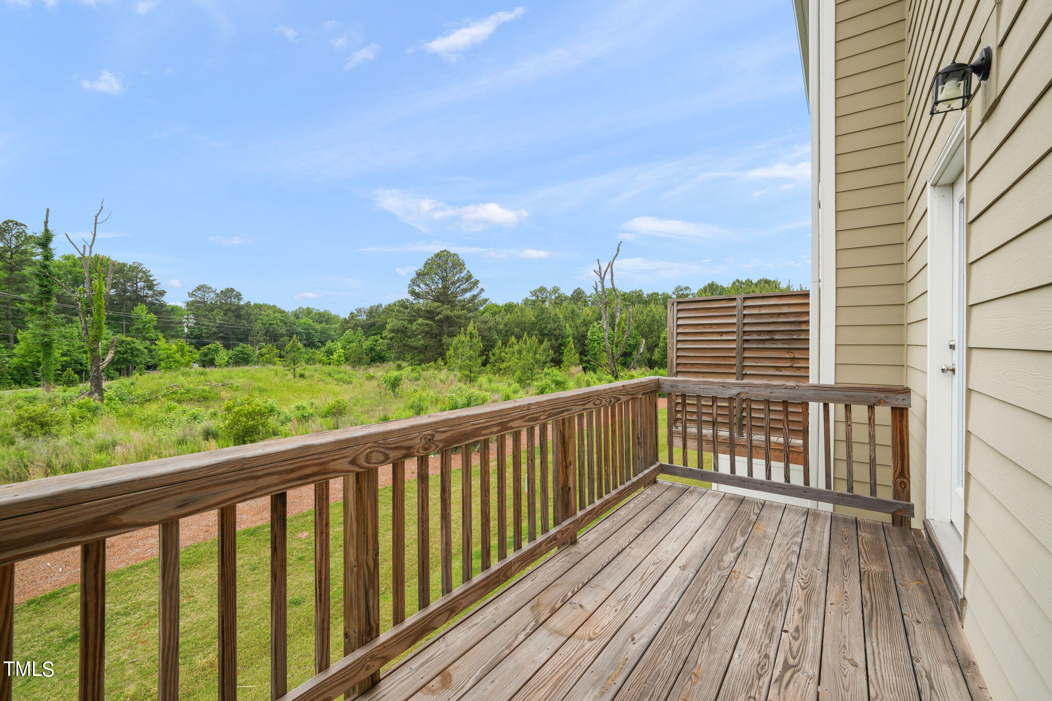 1025 Islip Place
