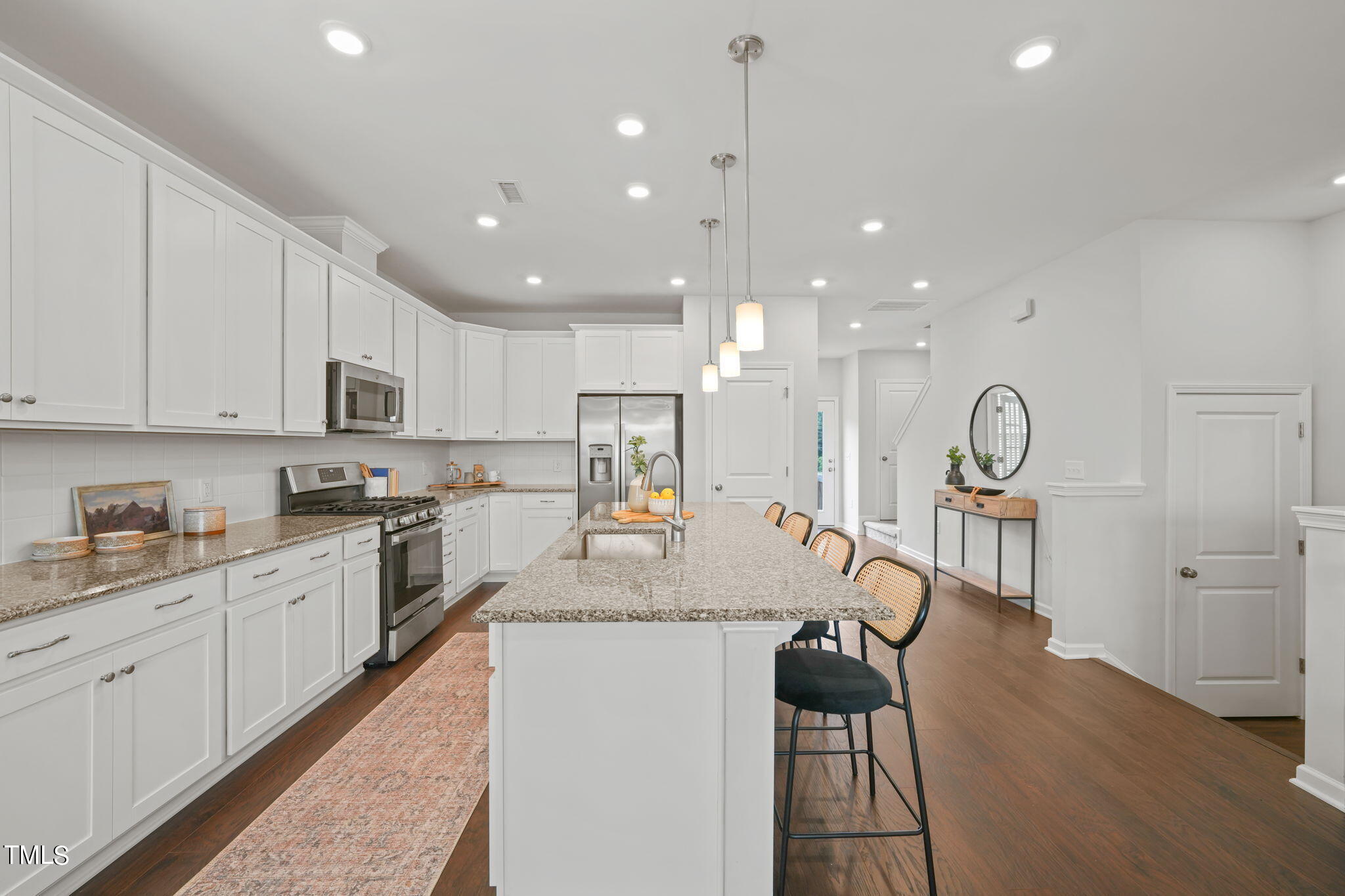 1025 Islip Place