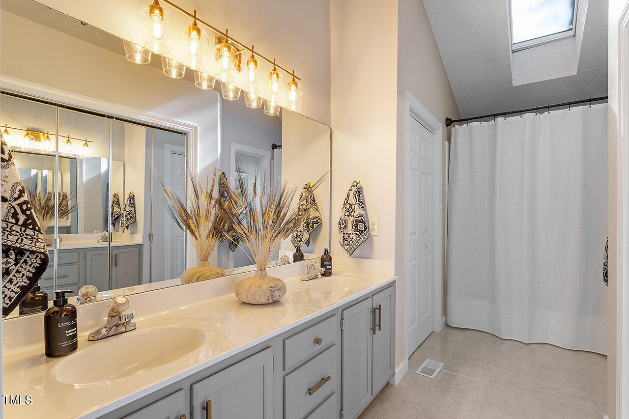 1232 Cranebridge Place