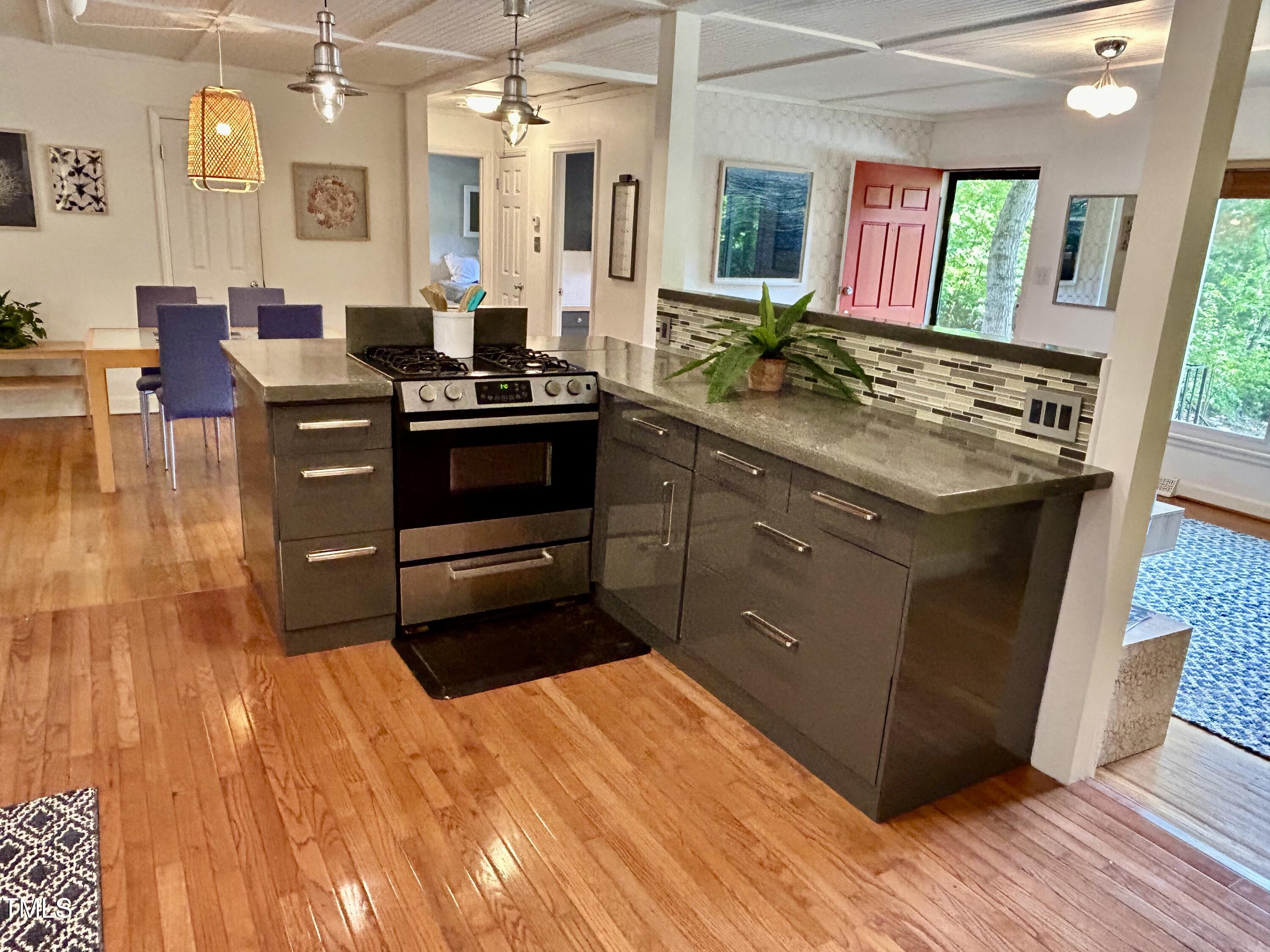 106 Lexington Circle