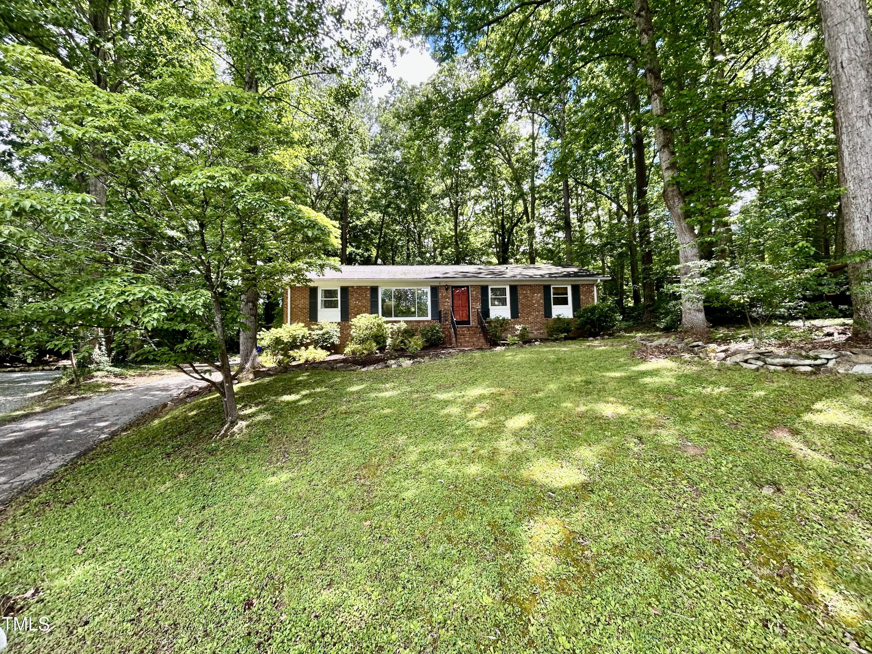 106 Lexington Circle