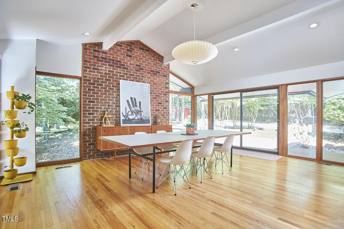 2312 Honeysuckle Court