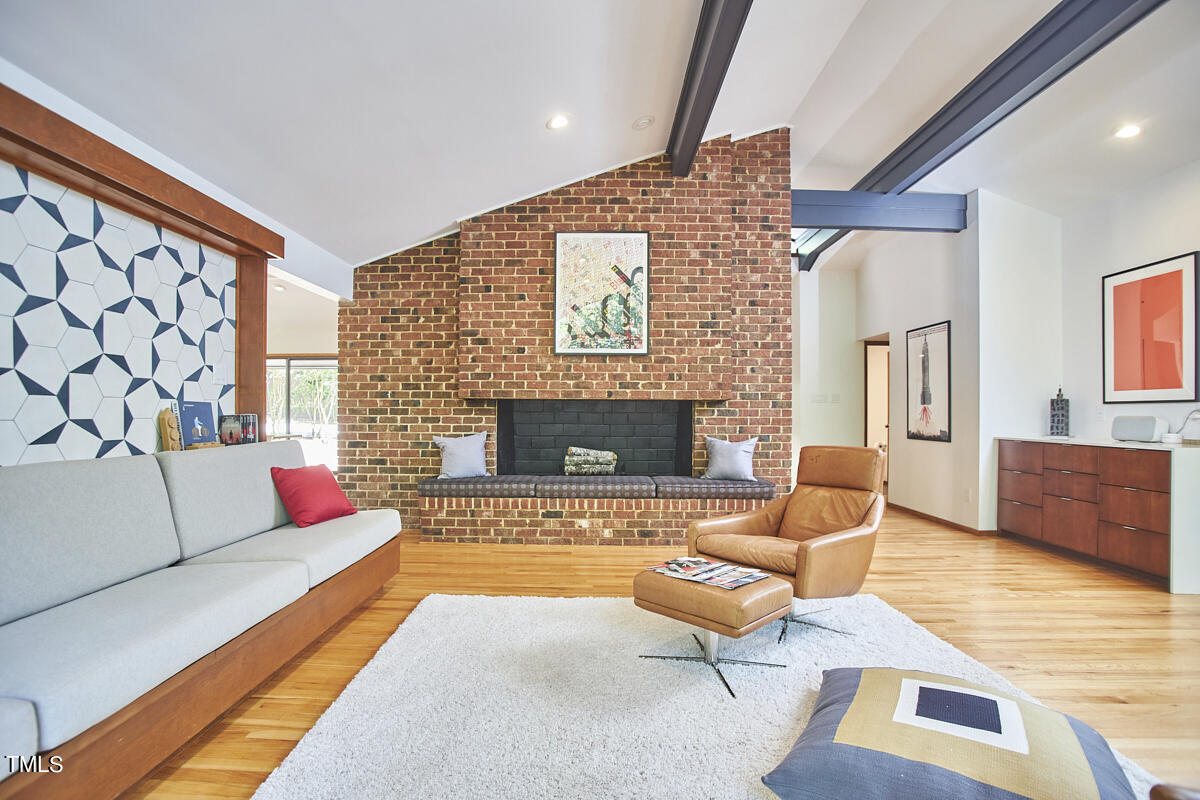 2312 Honeysuckle Court